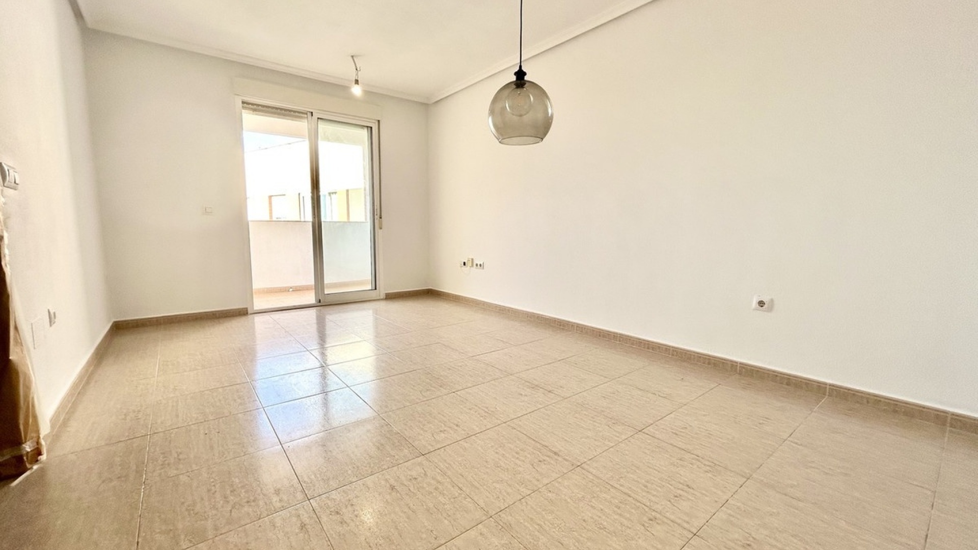 Resale - Apartment - Torrevieja - Torrevieja Centro