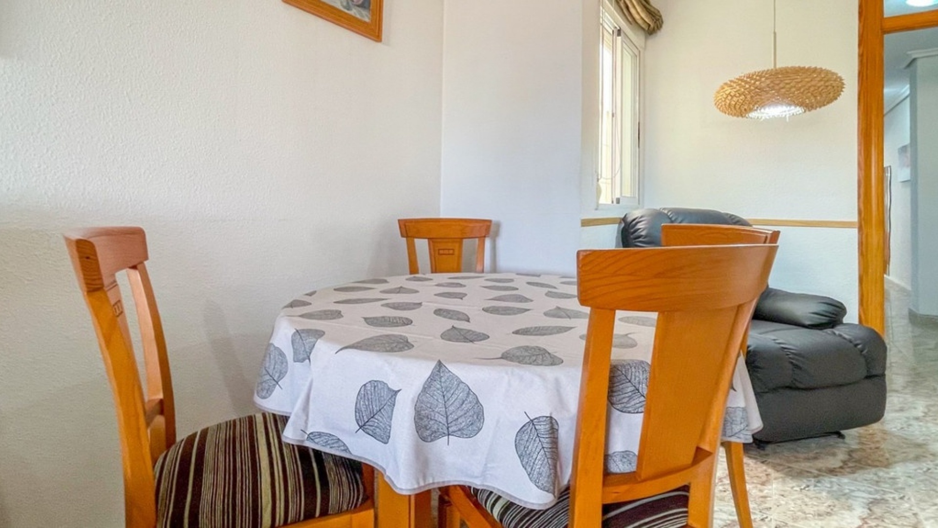 Resale - Apartment - Torrevieja - Torrevieja Centro