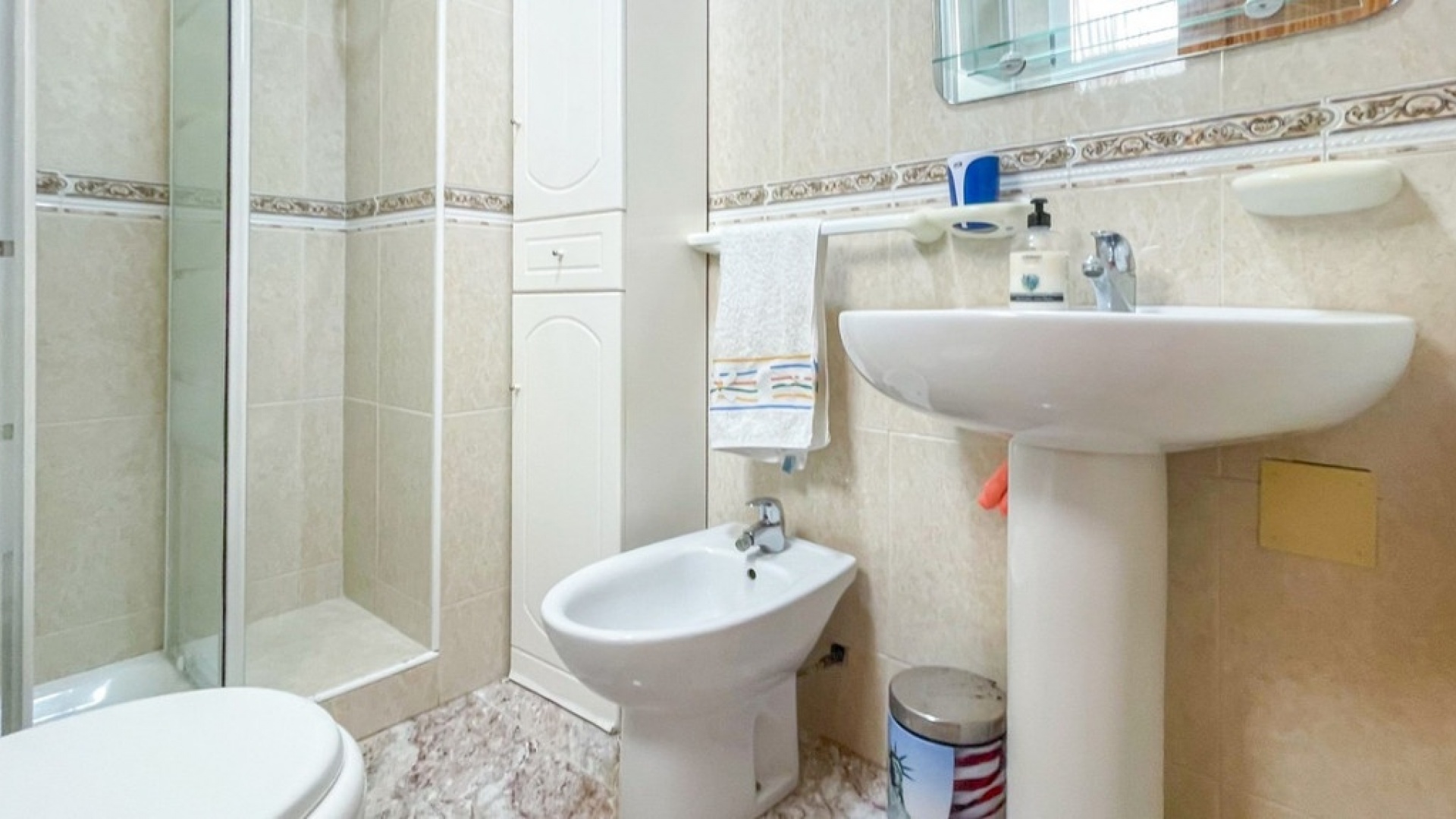 Resale - Apartment - Torrevieja - Torrevieja Centro