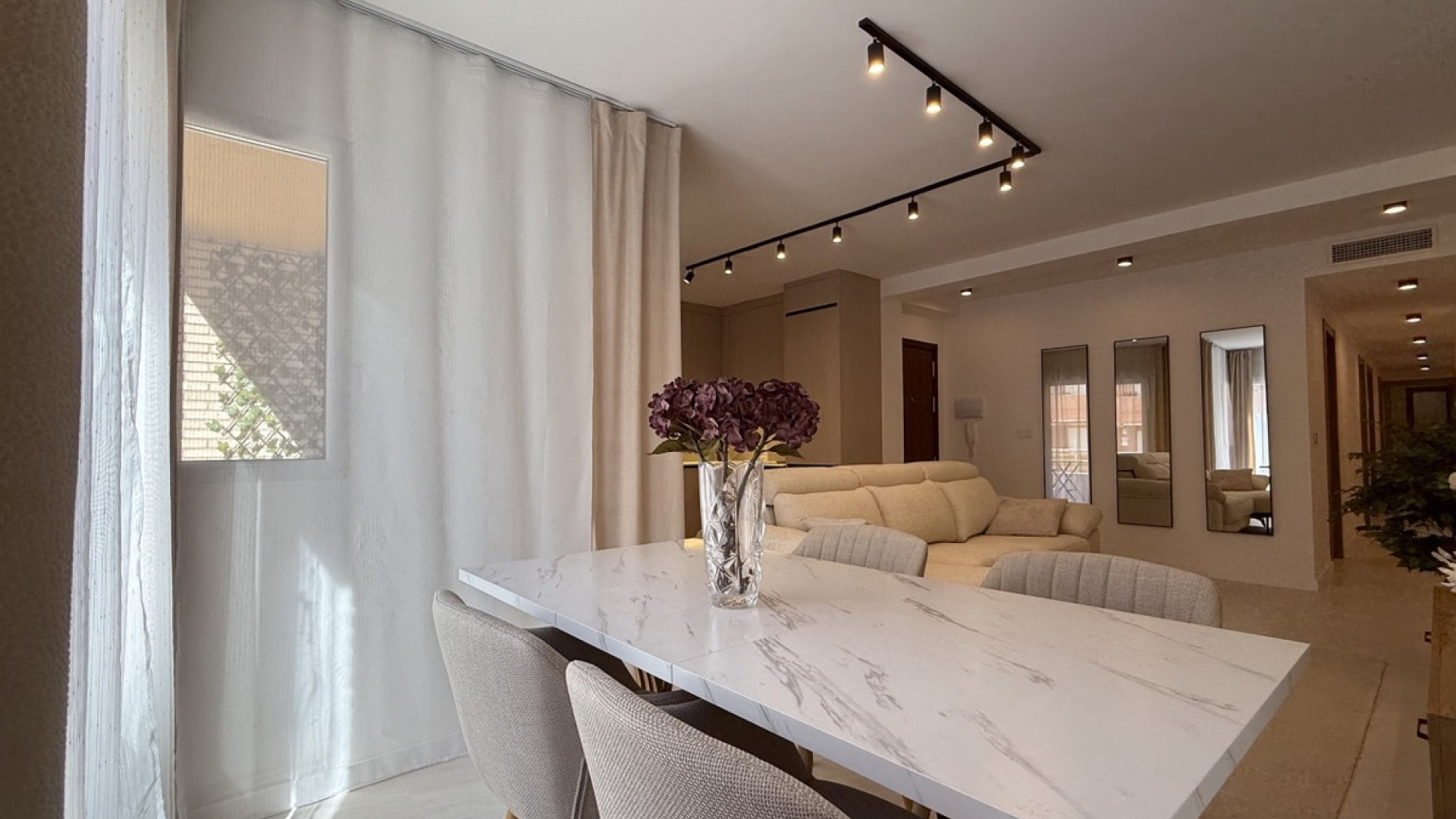 Resale - Apartment - Torrevieja - Torrevieja Centro