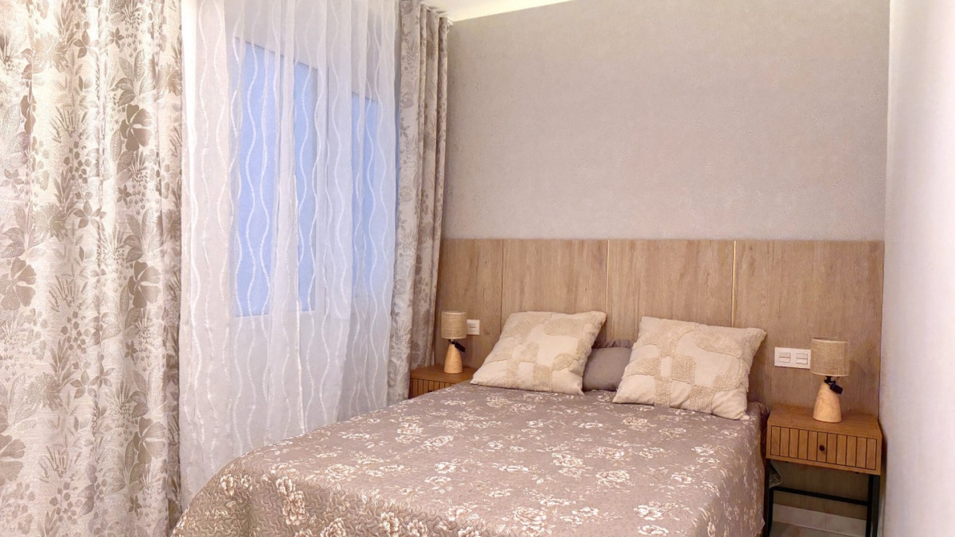 Resale - Apartment - Torrevieja - Torrevieja Centro