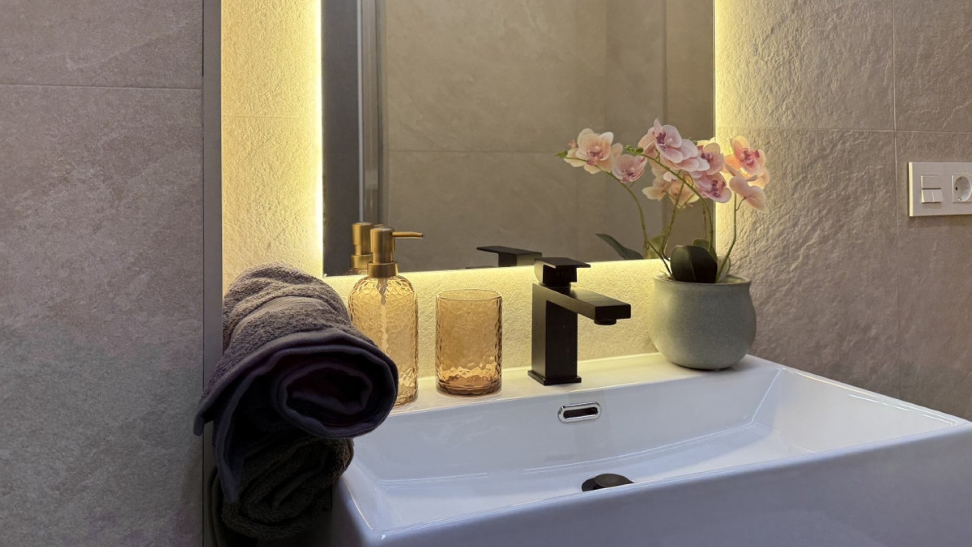 Resale - Apartment - Torrevieja - Torrevieja Centro