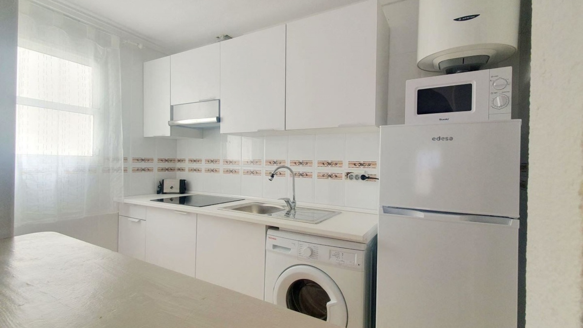 Resale - Apartment - Torrevieja - Torrevieja Centro