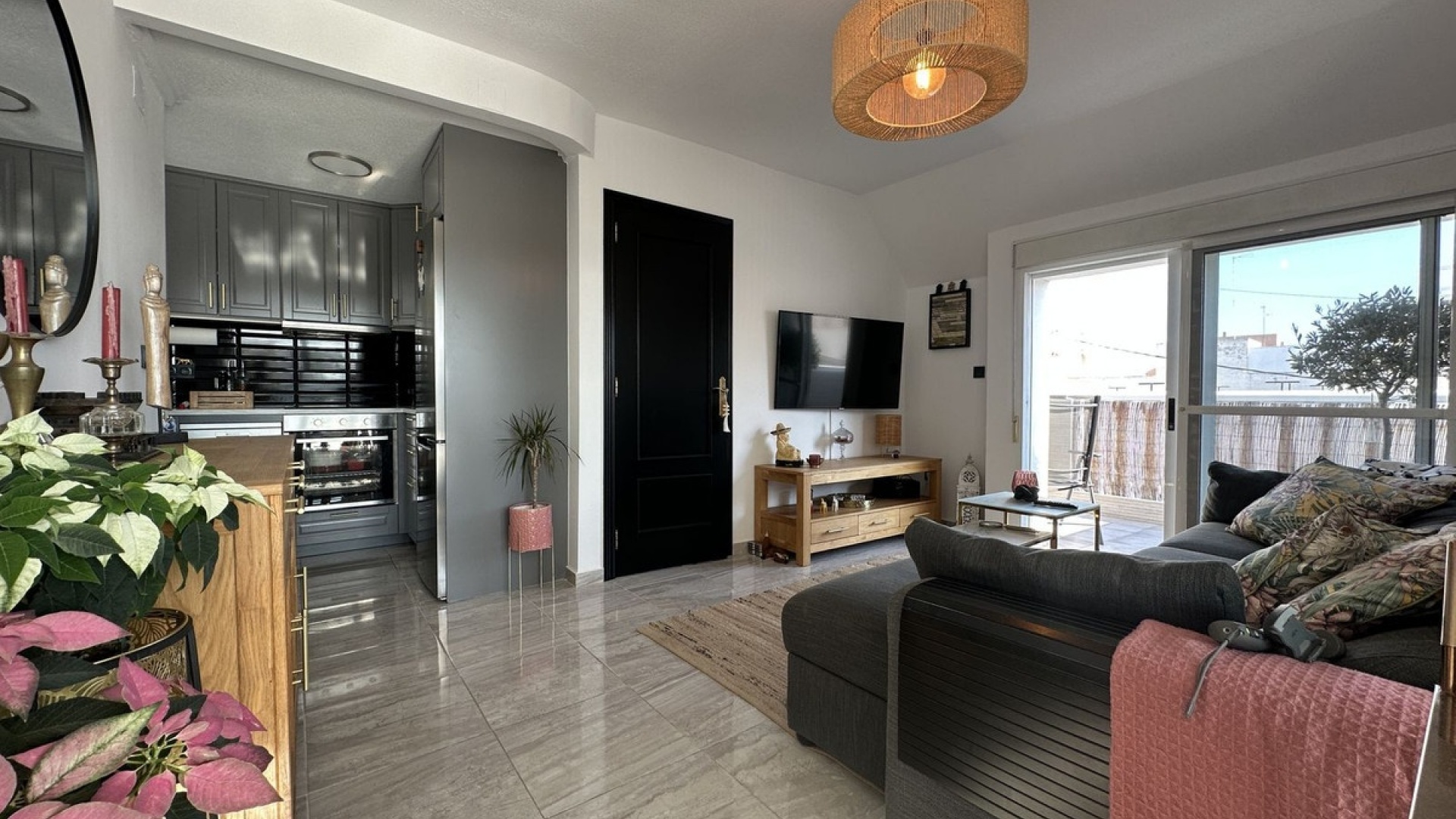 Resale - Apartment - Torrevieja - Torrevieja Centro