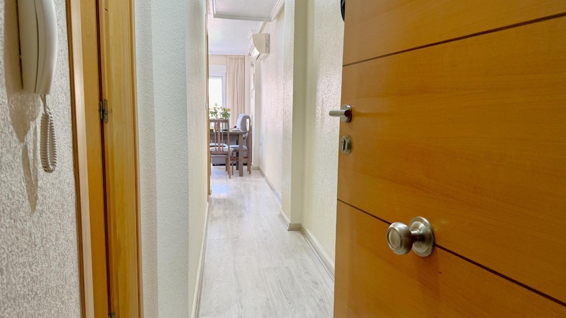 Resale - Apartment - Torrevieja - Torrevieja Centro