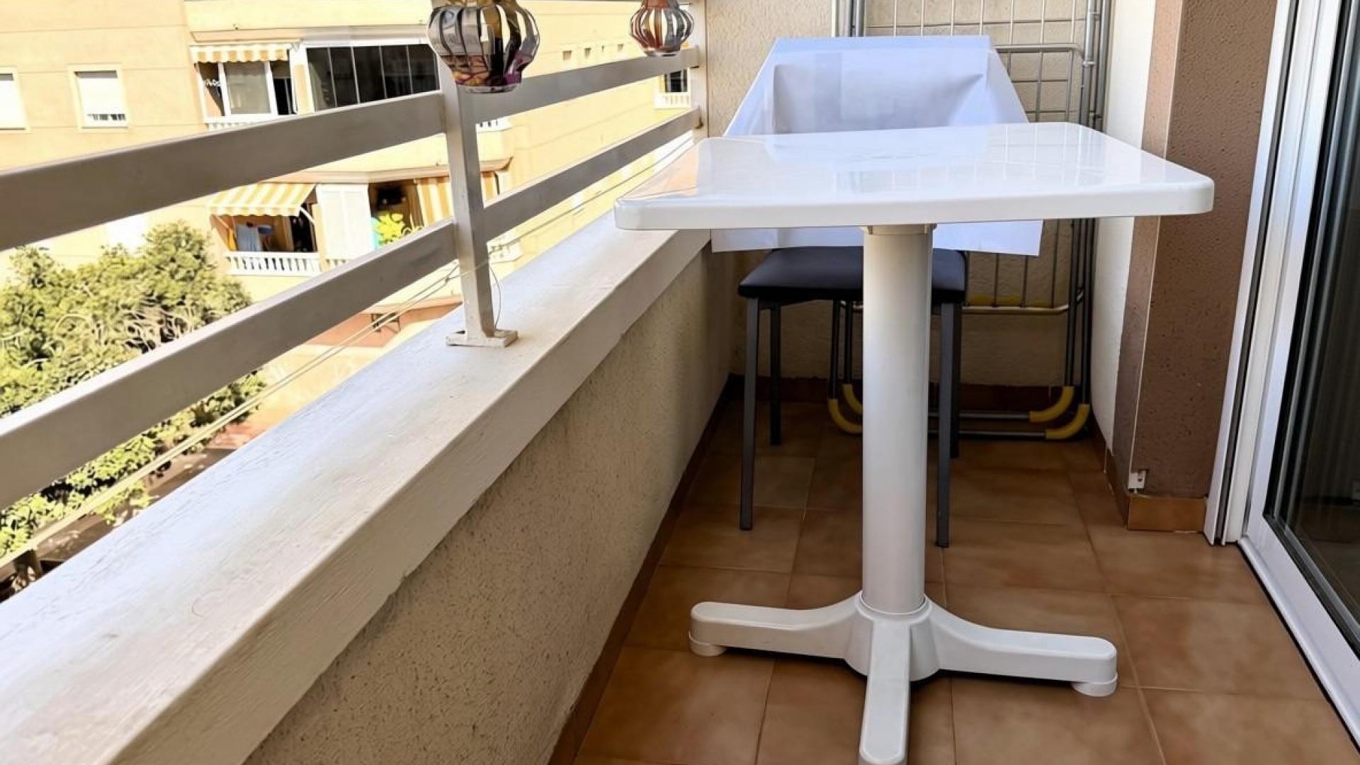 Resale - Apartment - Torrevieja - Torrevieja Centro