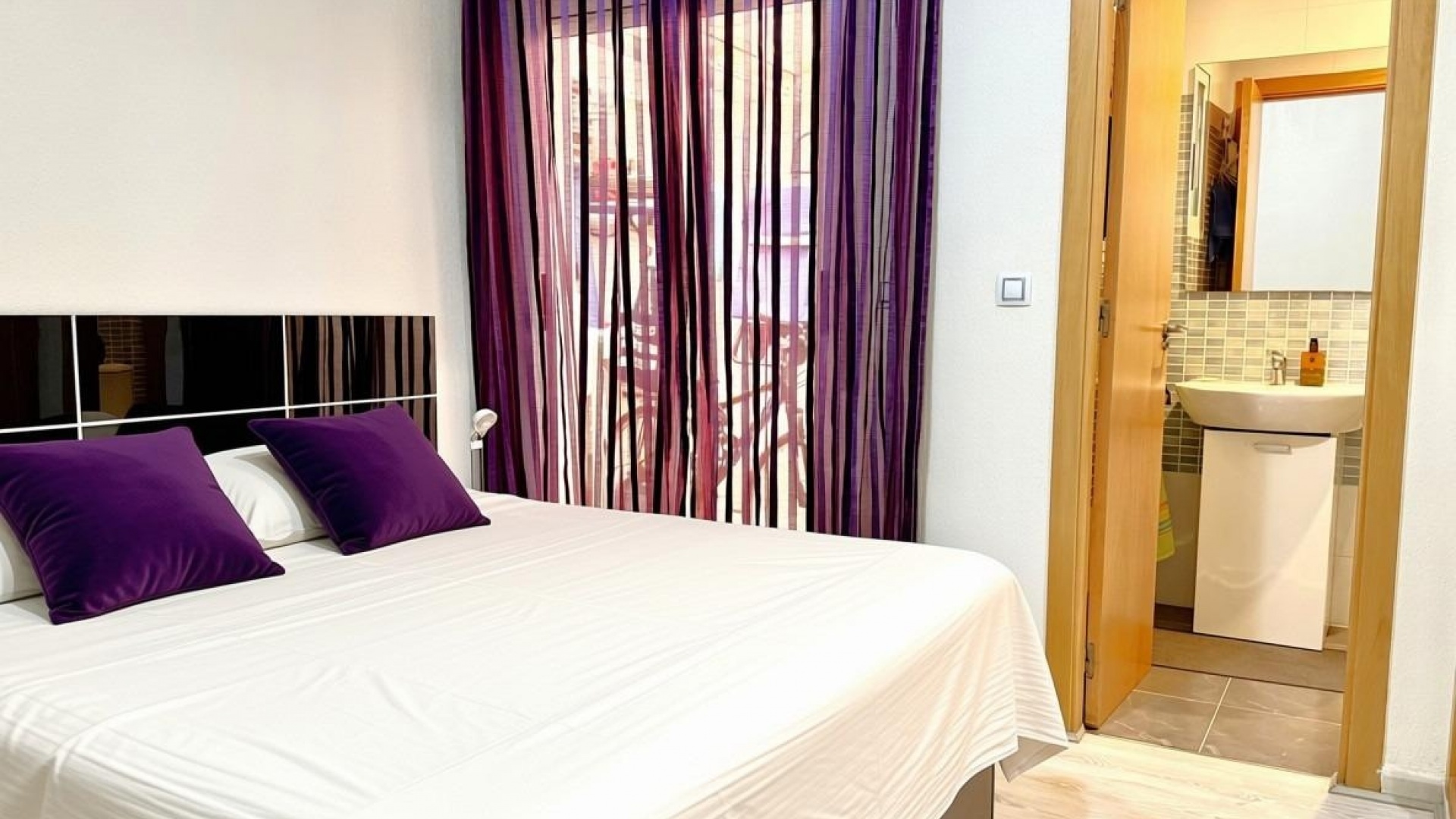 Resale - Apartment - Torrevieja - Torrevieja Centro
