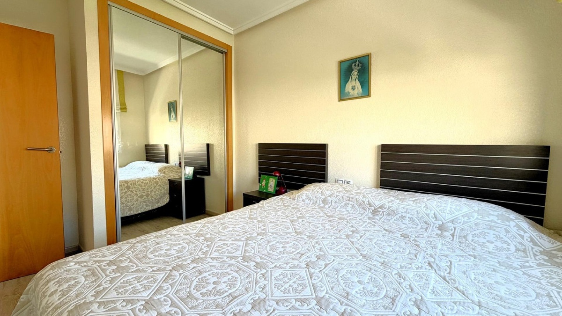 Resale - Apartment - Torrevieja - Torrevieja Centro