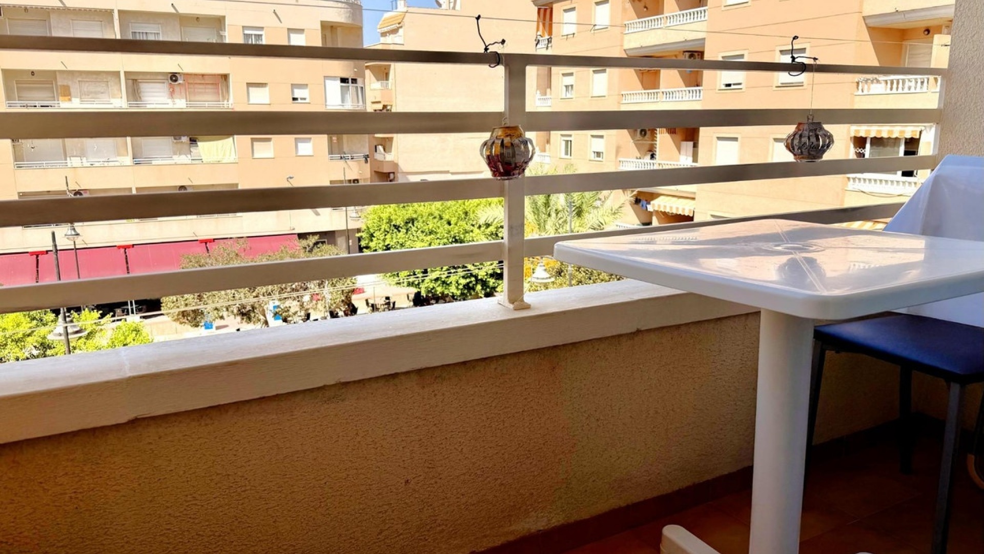 Resale - Apartment - Torrevieja - Torrevieja Centro