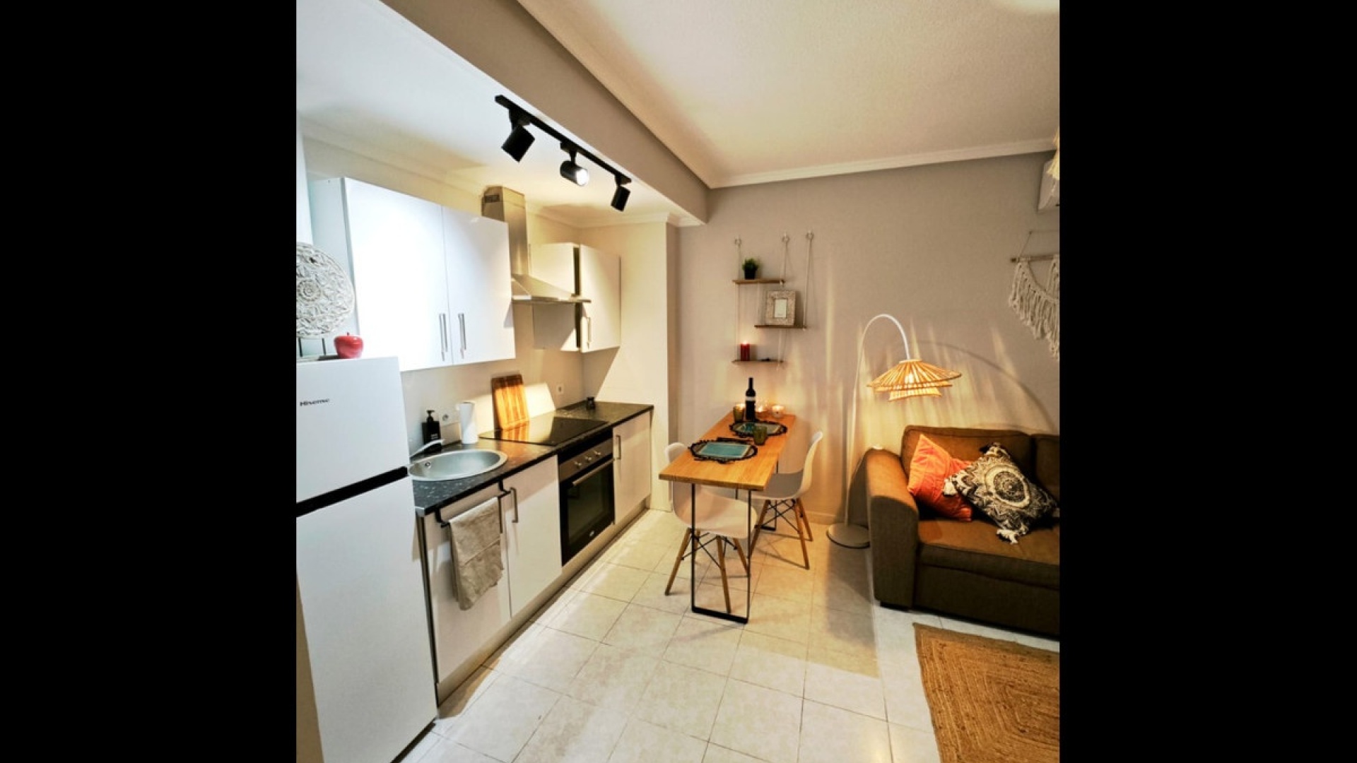 Resale - Apartment - Torrevieja - Torrevieja Centro