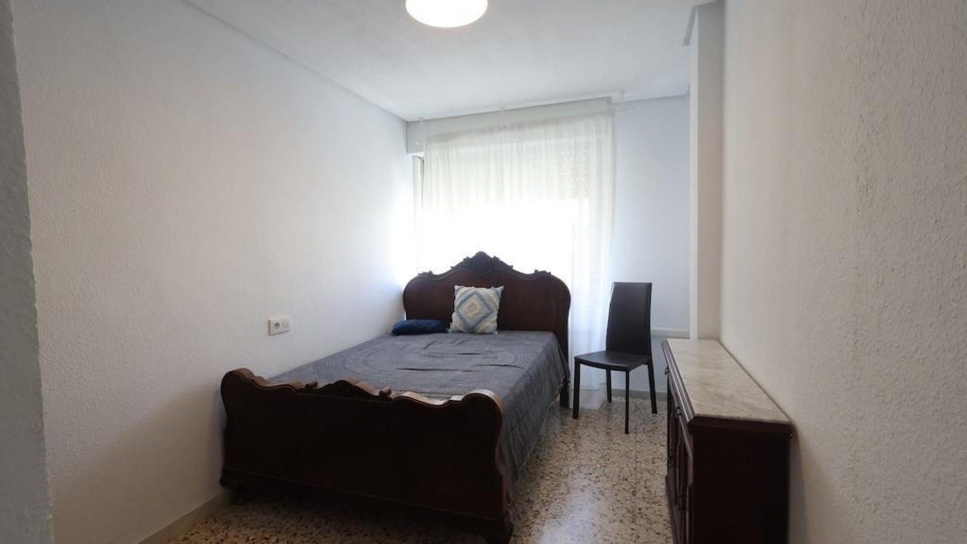 Resale - Apartment - Torrevieja - Torrevieja Centro