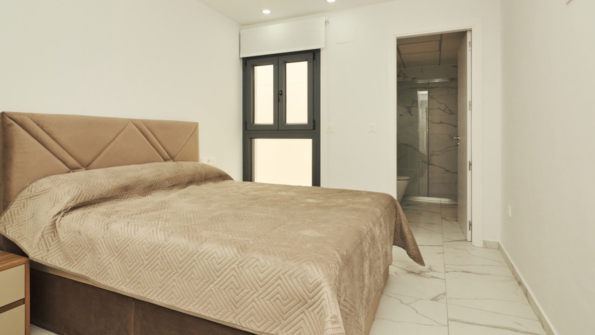 Resale - Apartment - Torrevieja - Torrevieja Centro