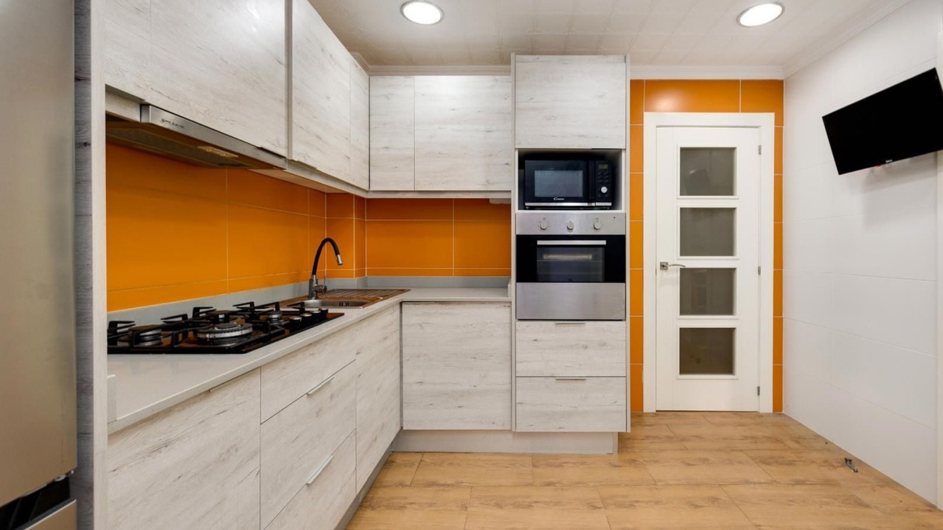 Resale - Apartment - Torrevieja - Torrevieja Centro