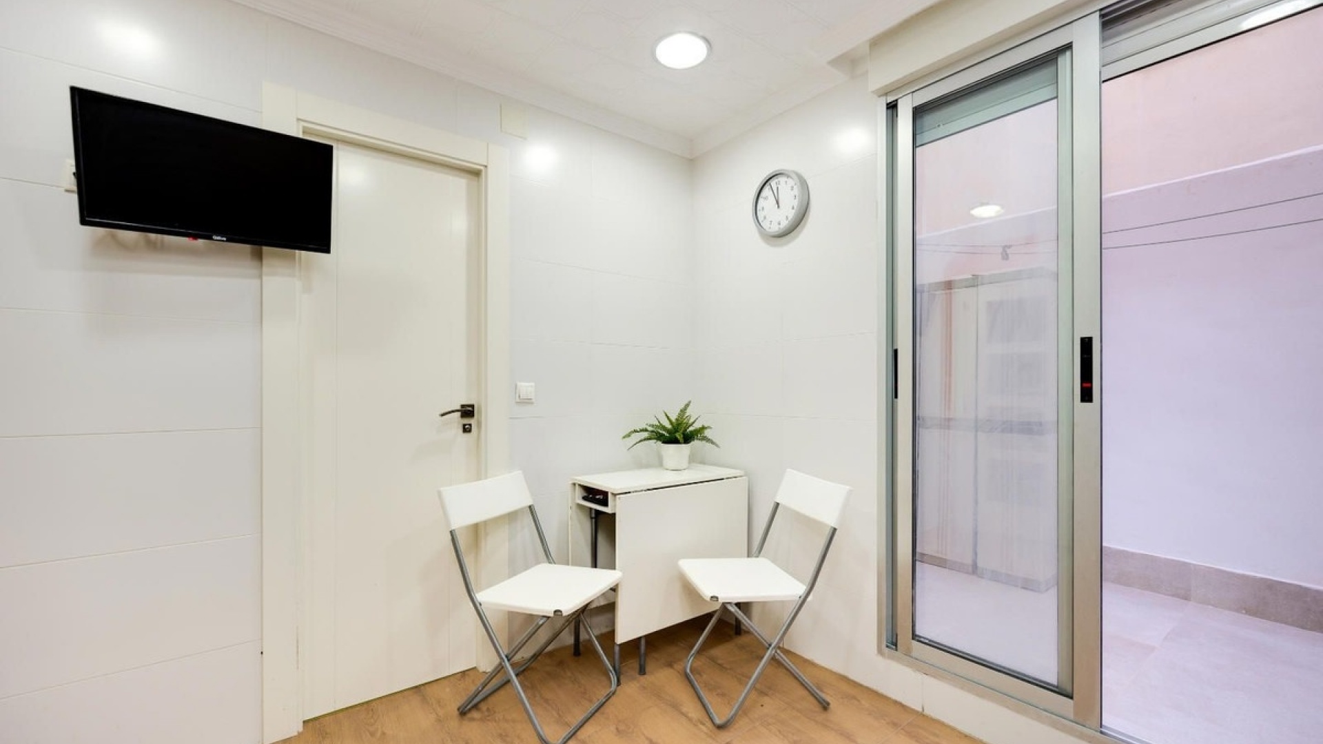 Resale - Apartment - Torrevieja - Torrevieja Centro