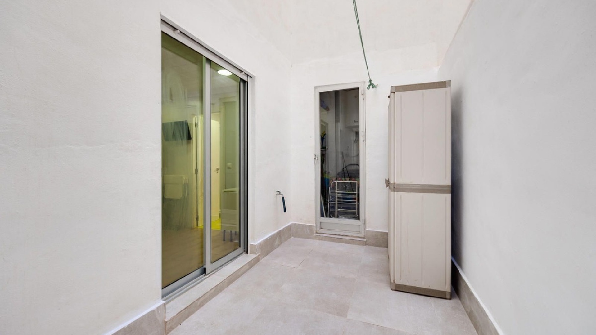 Resale - Apartment - Torrevieja - Torrevieja Centro