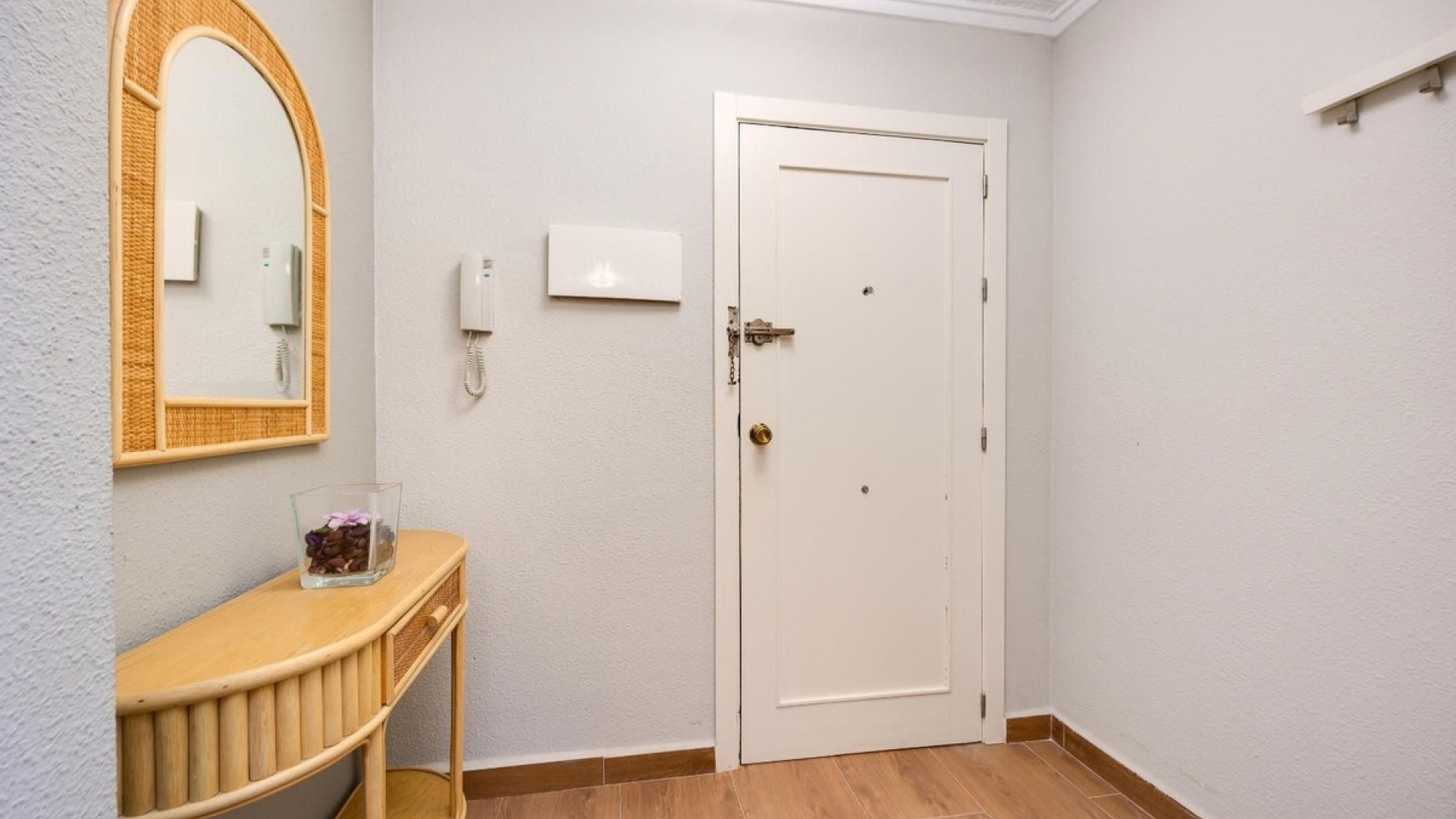 Resale - Apartment - Torrevieja - Torrevieja Centro