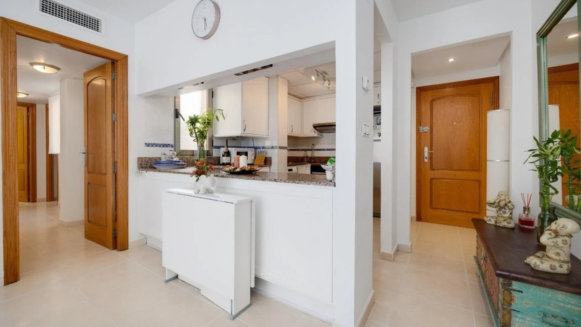 Resale - Apartment - Torrevieja - Torrevieja Centro