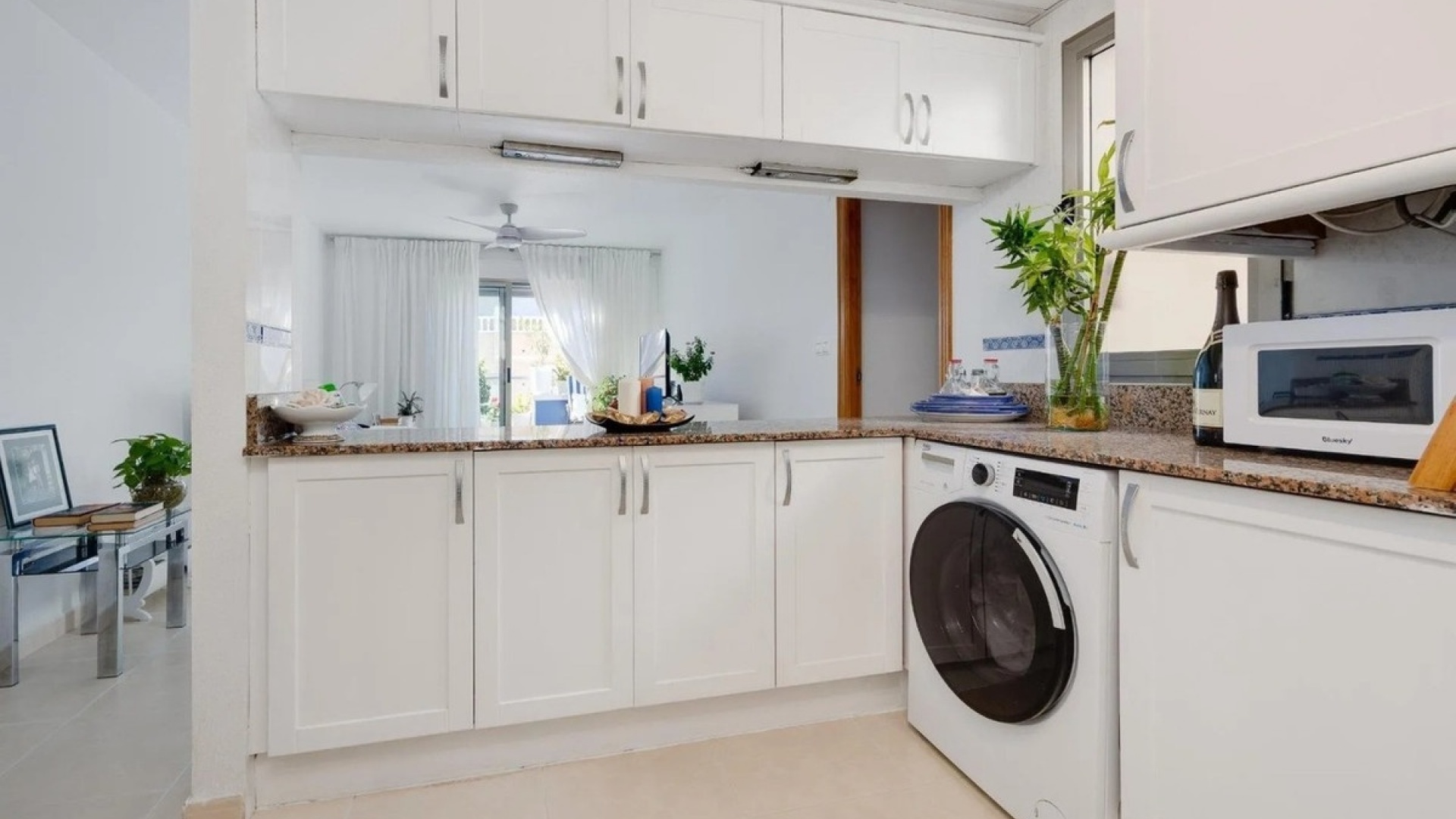 Resale - Apartment - Torrevieja - Torrevieja Centro