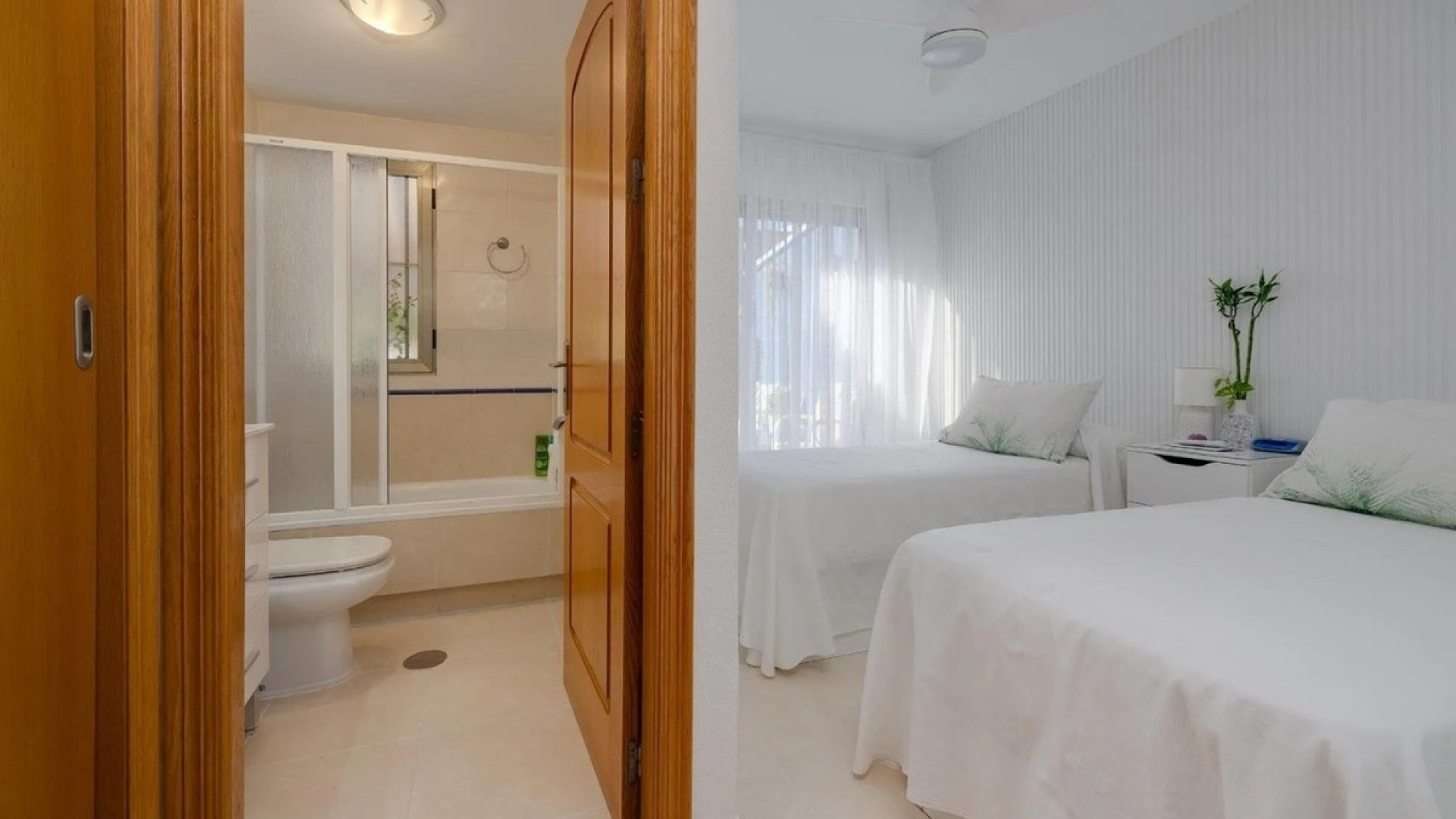 Resale - Apartment - Torrevieja - Torrevieja Centro