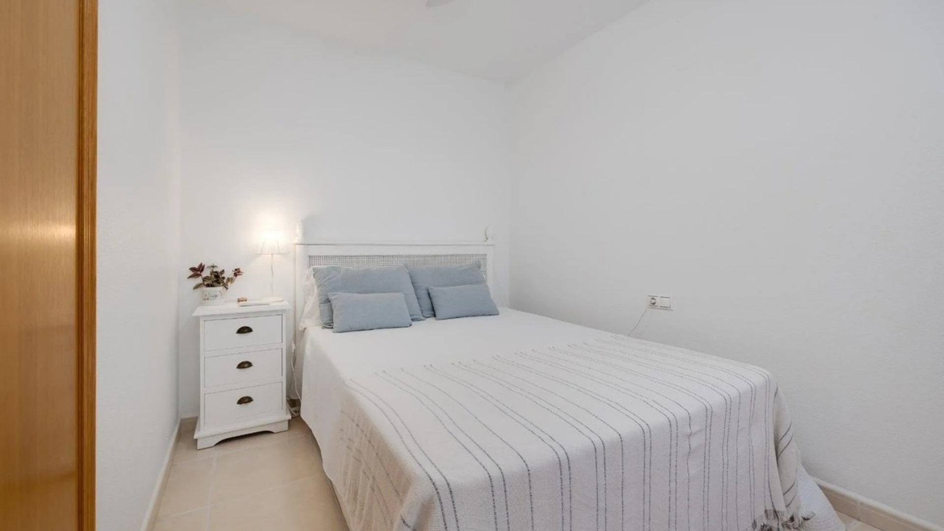 Resale - Apartment - Torrevieja - Torrevieja Centro