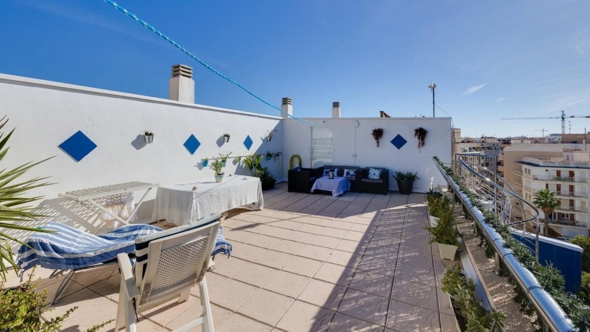 Resale - Apartment - Torrevieja - Torrevieja Centro