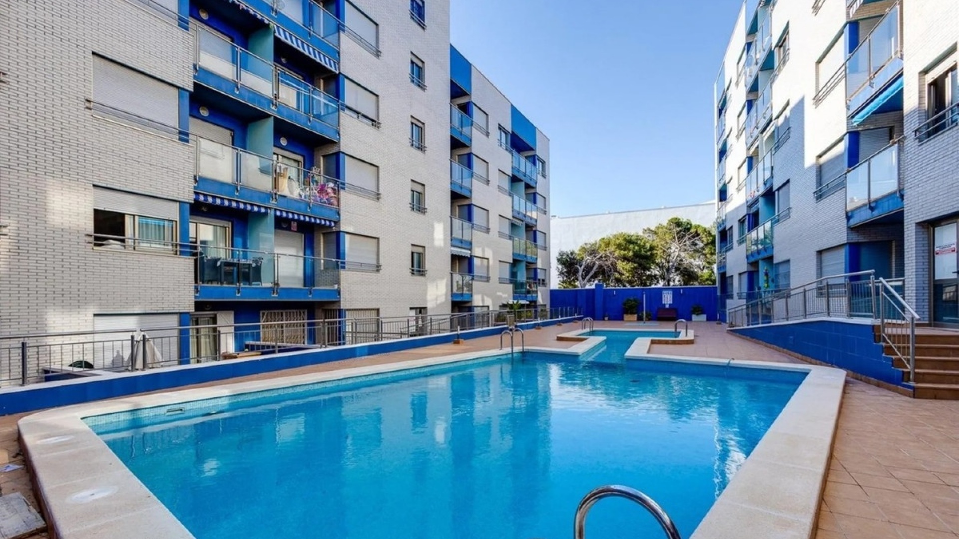 Resale - Apartment - Torrevieja - Torrevieja Centro
