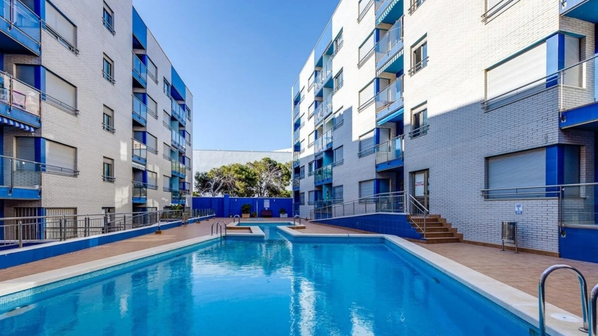 Resale - Apartment - Torrevieja - Torrevieja Centro