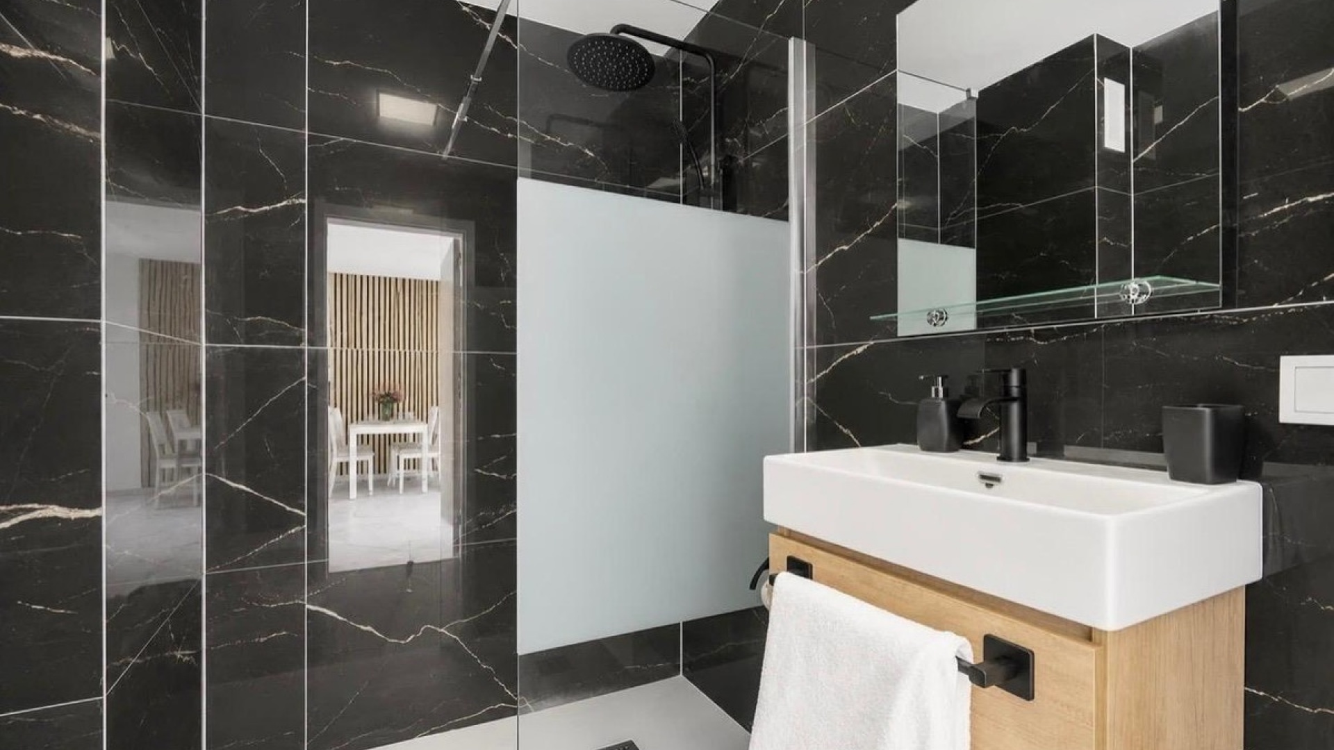 Resale - Apartment - Torrevieja - Torrevieja Centro