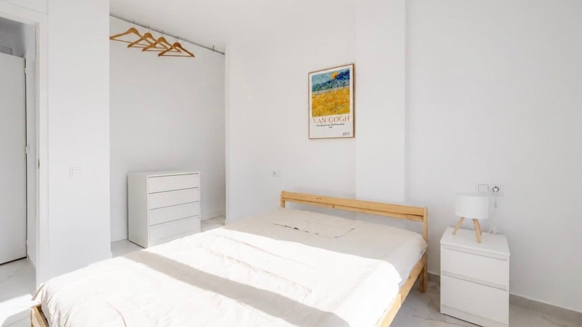 Resale - Apartment - Torrevieja - Torrevieja Centro