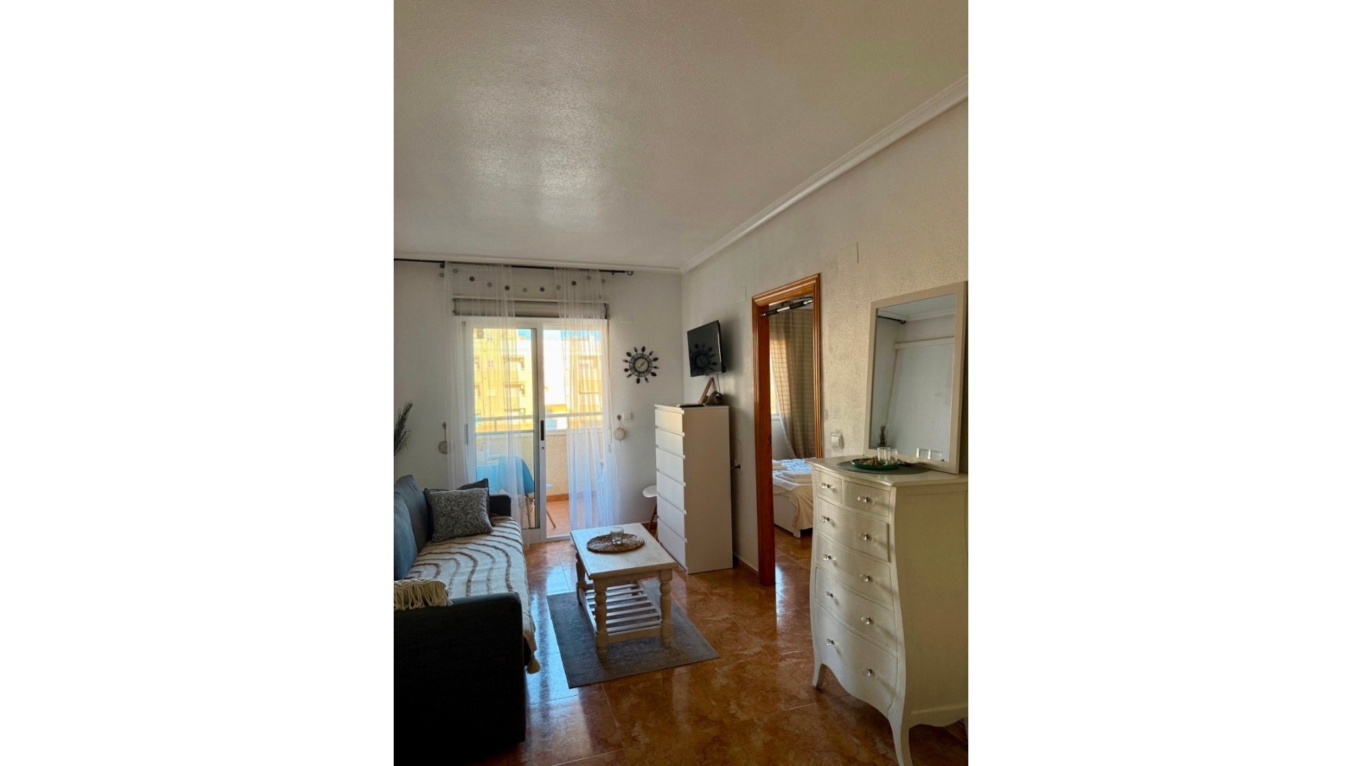 Resale - Apartment - Torrevieja - Torrevieja Centro