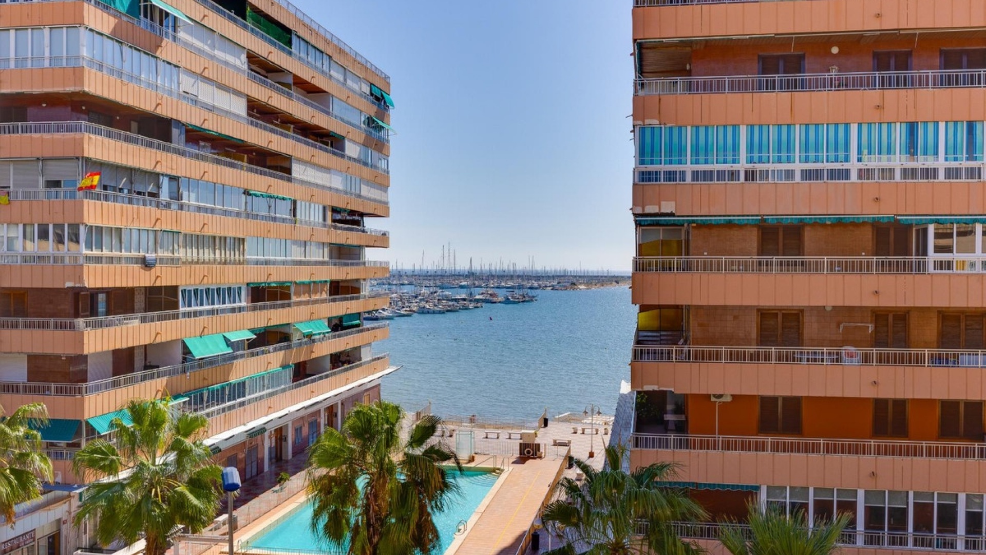 Resale - Apartment - Torrevieja - Torrevieja Centro