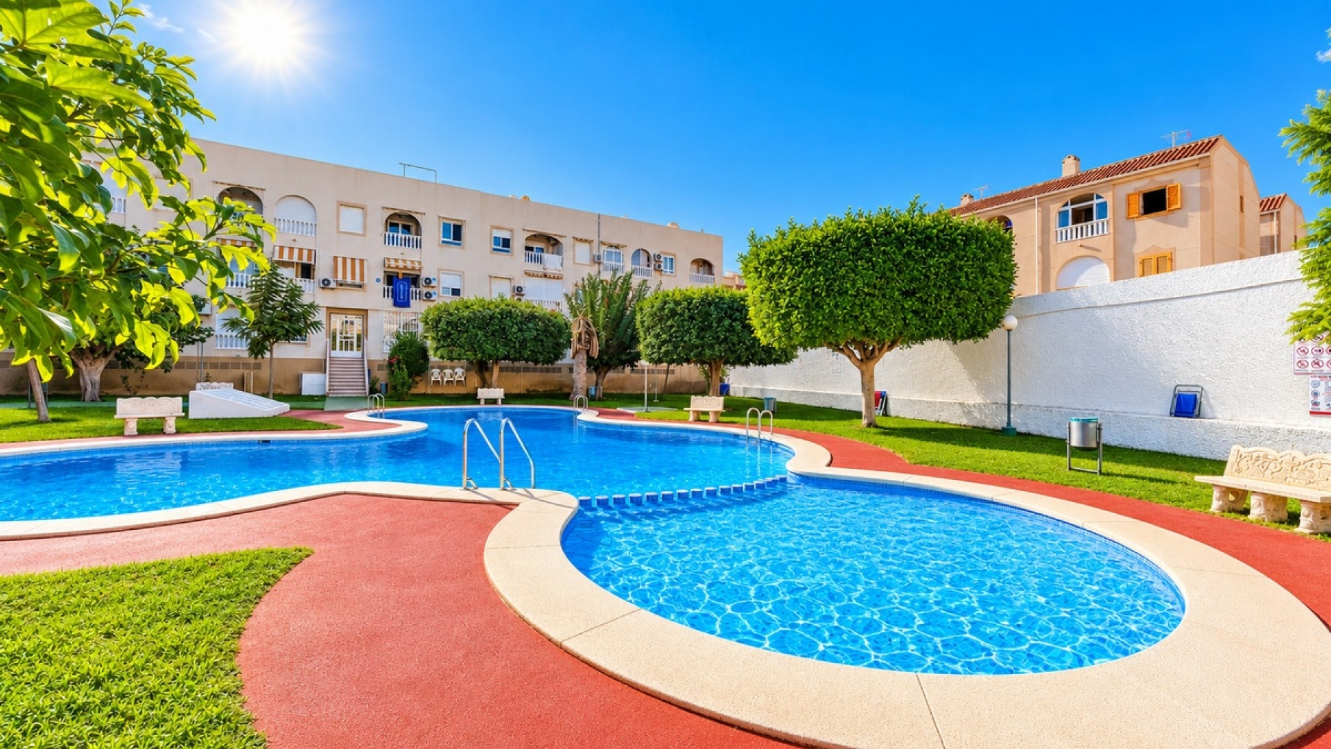 Resale - Apartment - Torrevieja - Torrevieja Centro