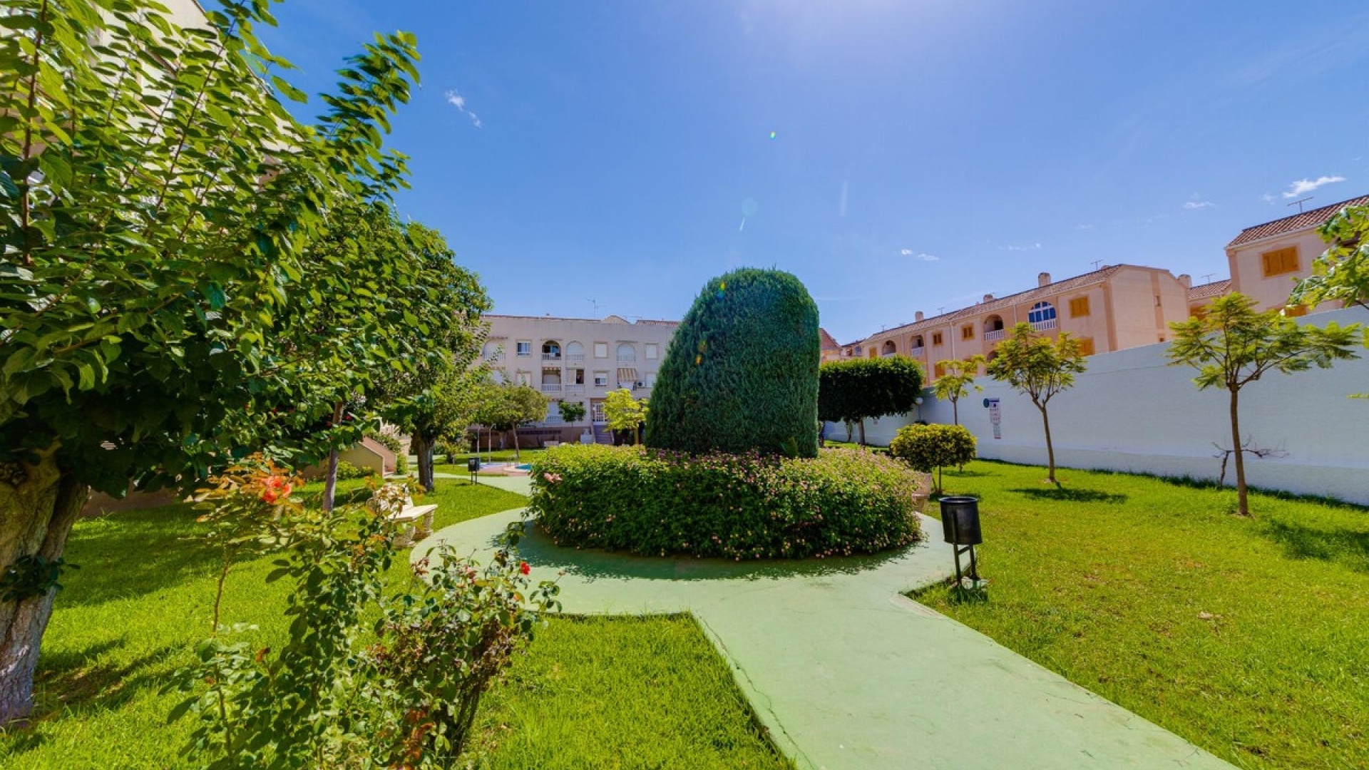Resale - Apartment - Torrevieja - Torrevieja Centro