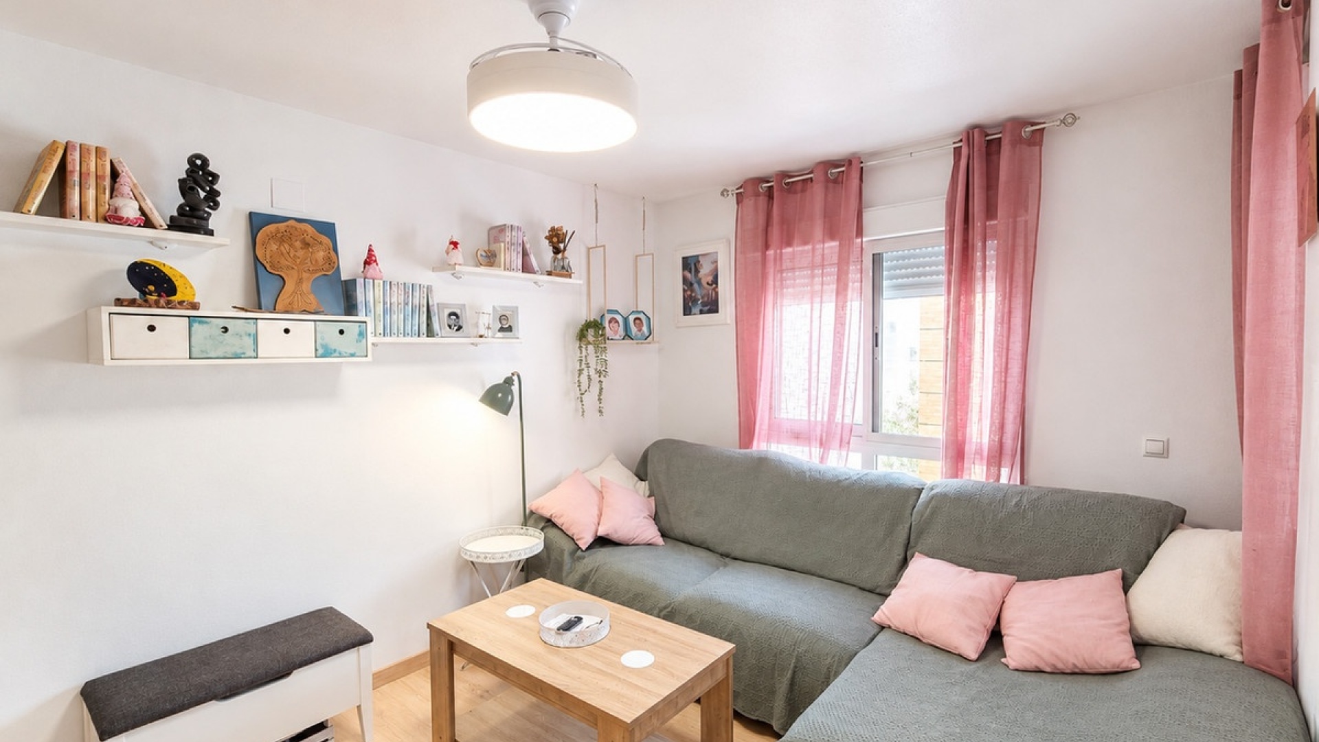 Resale - Apartment - Torrevieja - Torrevieja Centro