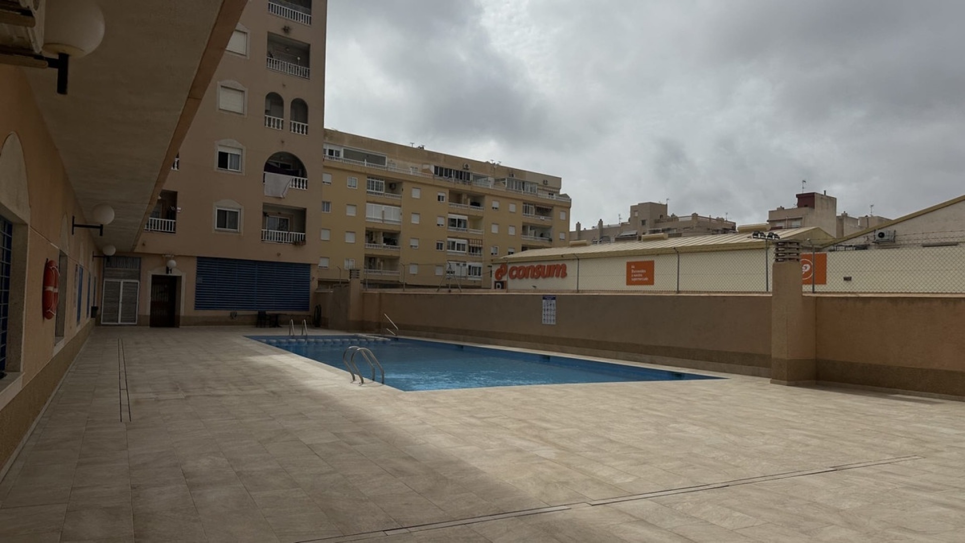 Resale - Apartment - Torrevieja - Torrevieja Centro