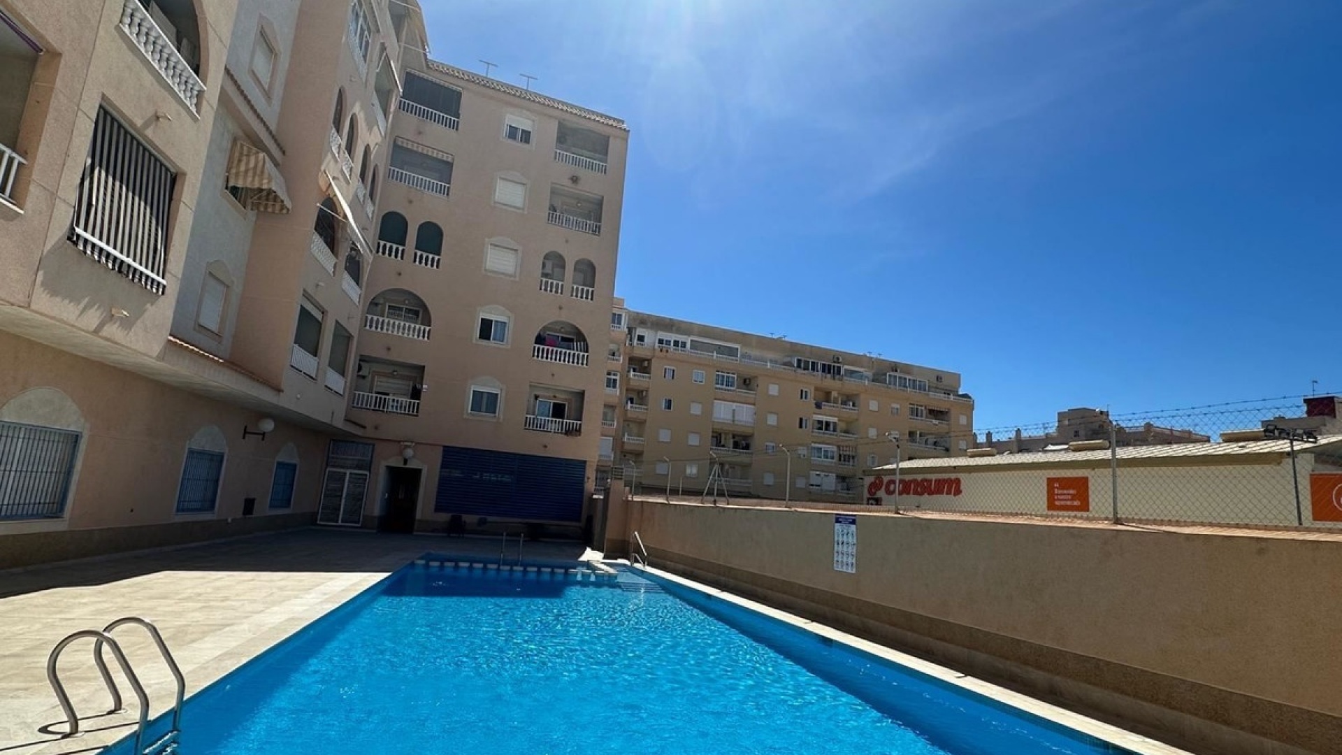 Resale - Apartment - Torrevieja - Torrevieja Centro