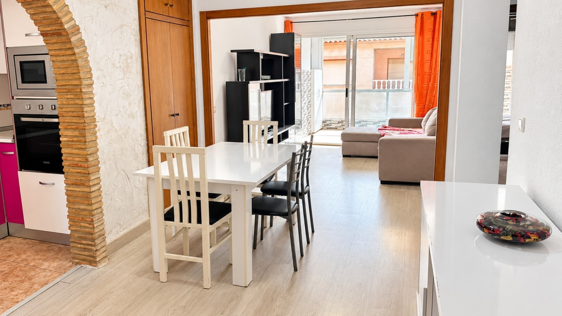 Resale - Apartment - Torrevieja - Torrevieja Centro