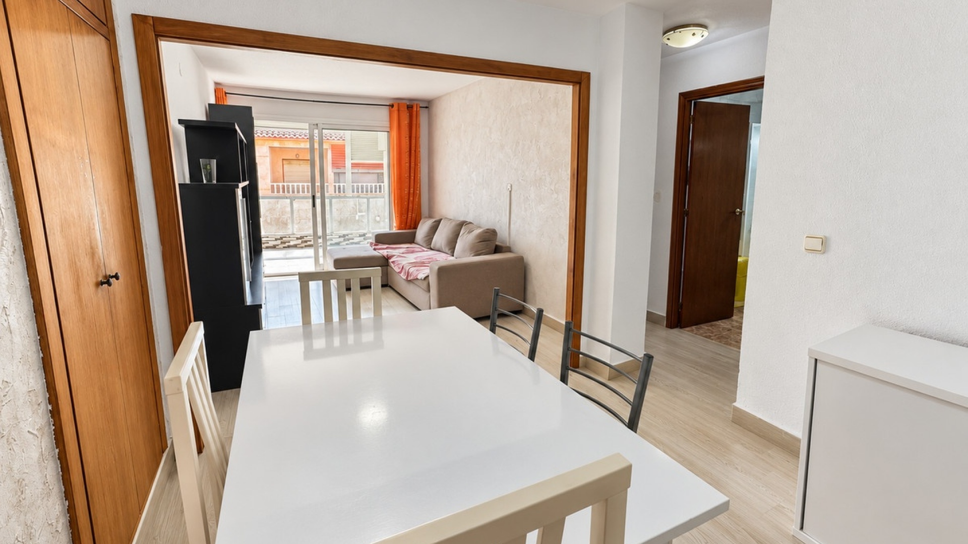 Resale - Apartment - Torrevieja - Torrevieja Centro