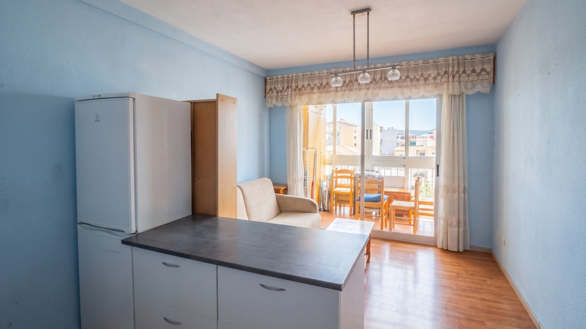 Resale - Apartment - Torrevieja - Torrevieja Centro