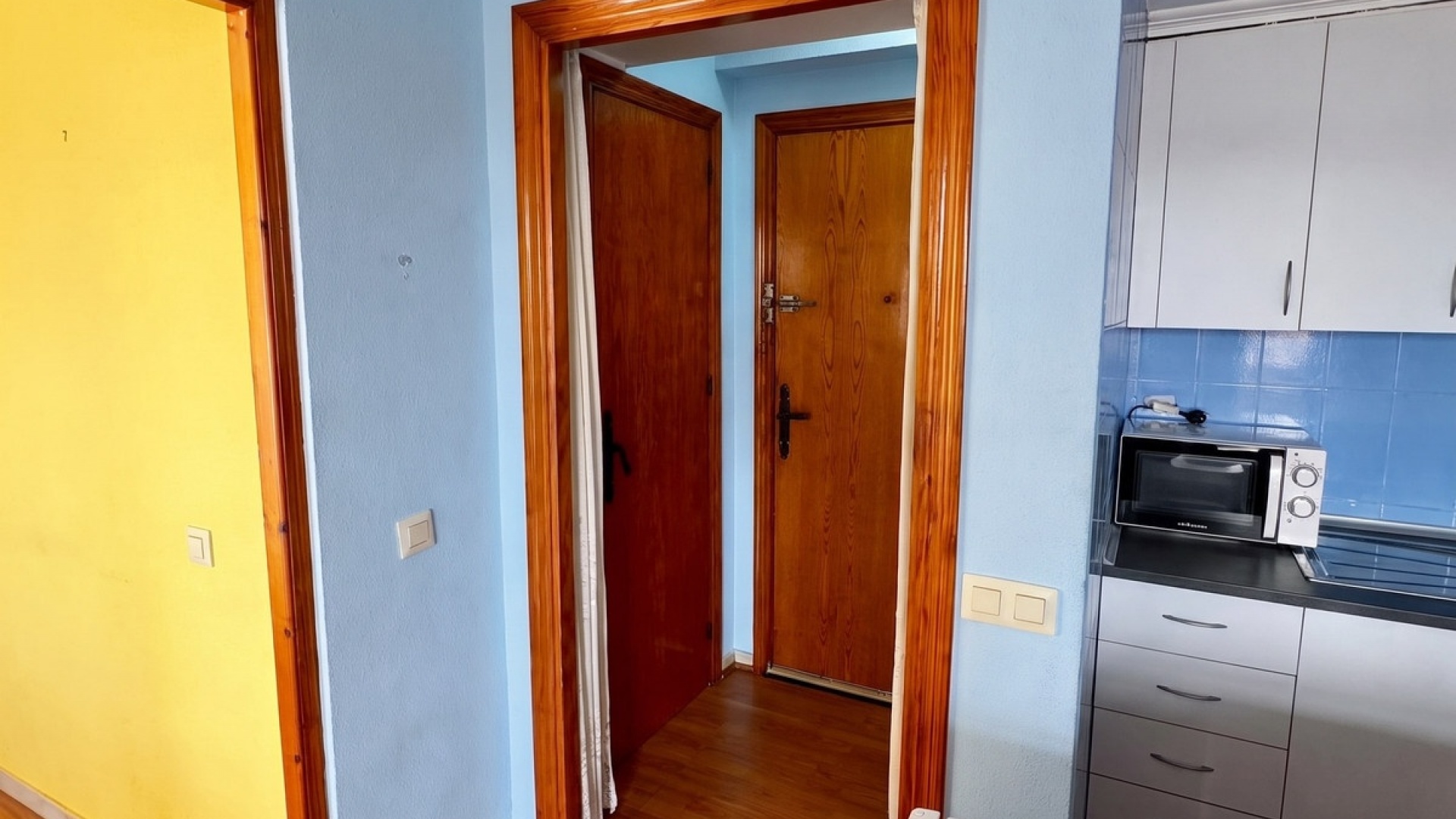 Resale - Apartment - Torrevieja - Torrevieja Centro
