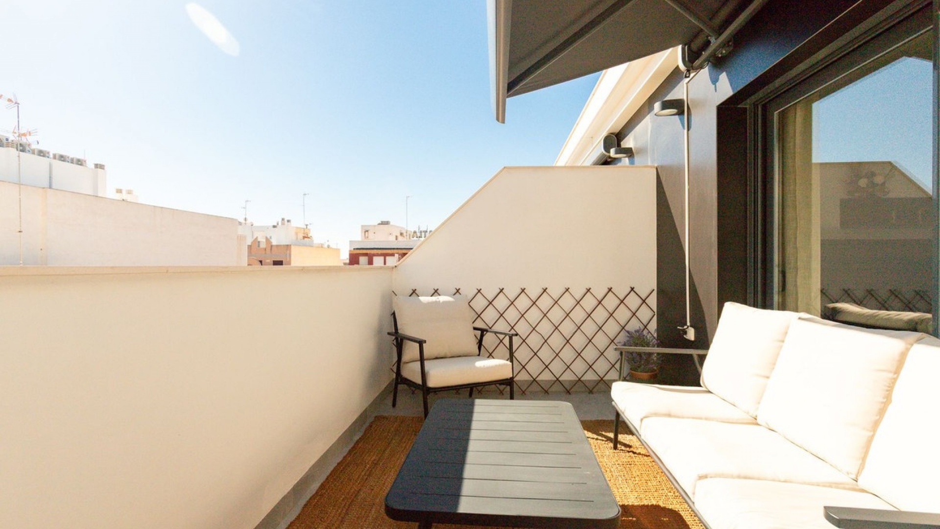 Resale - Apartment - Torrevieja - Torrevieja Centro