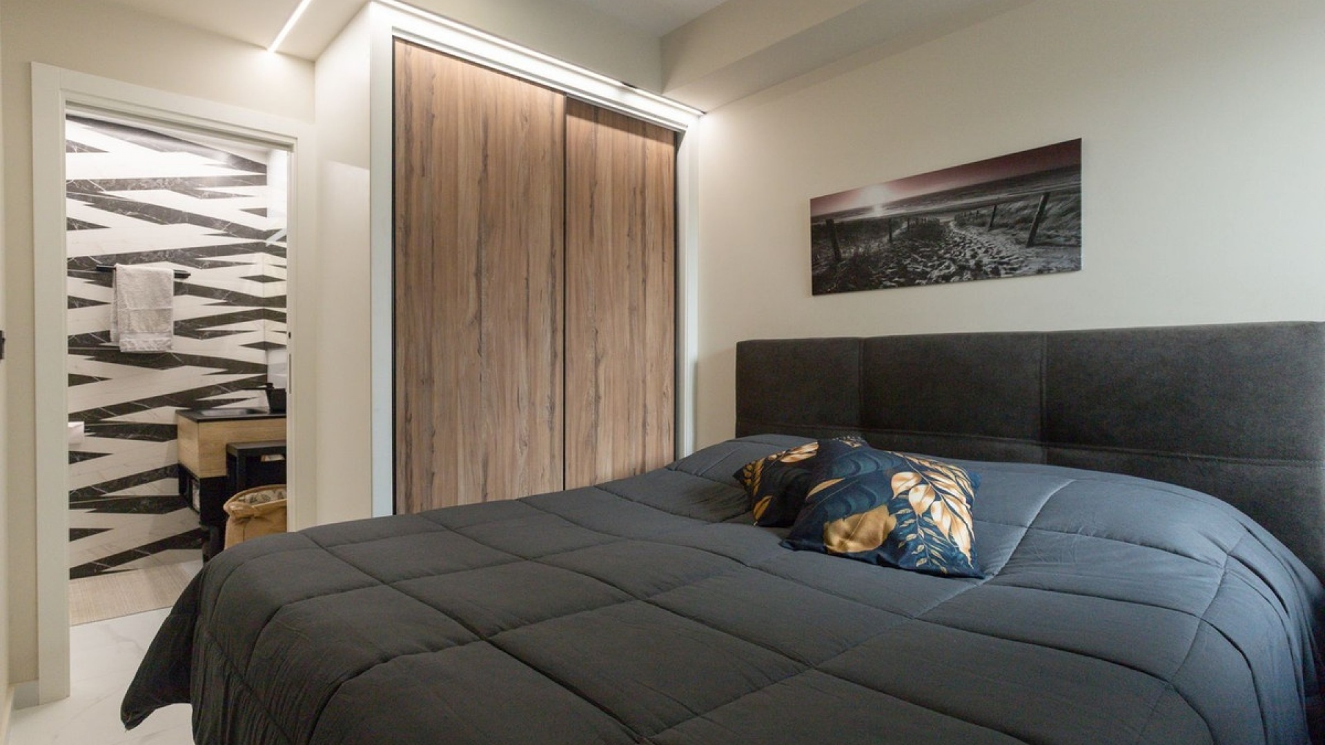 Resale - Apartment - Torrevieja - Torrevieja Centro