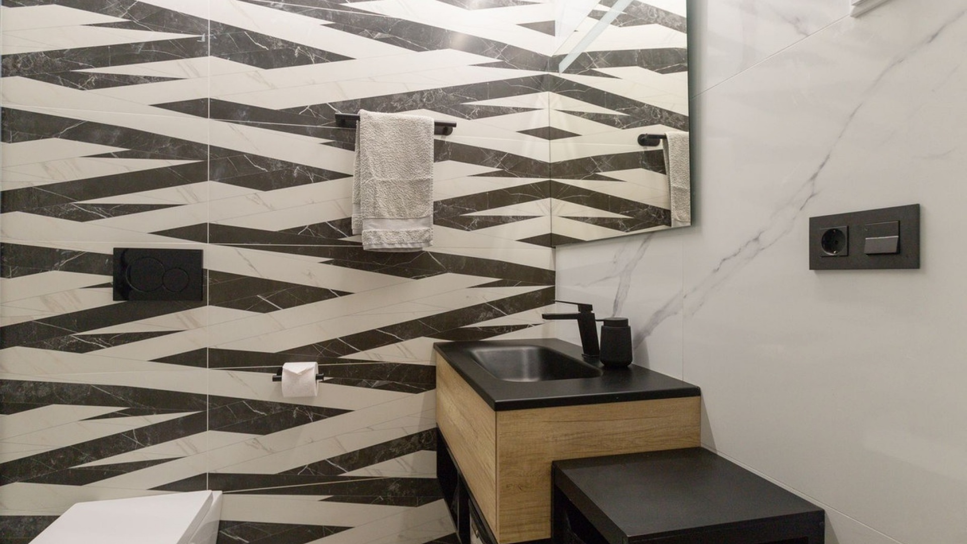 Resale - Apartment - Torrevieja - Torrevieja Centro