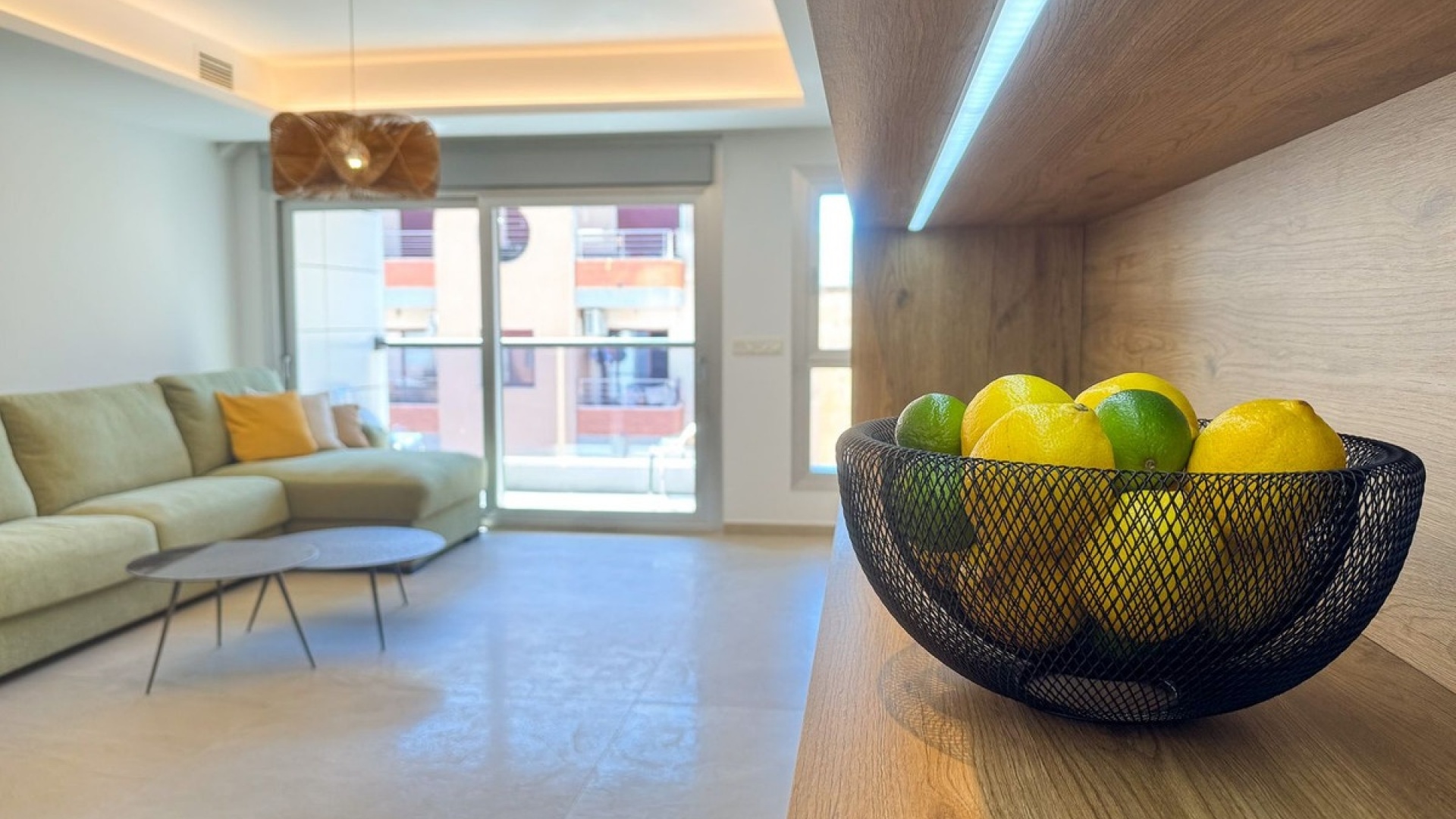 Resale - Apartment - Torrevieja - Torrevieja Centro
