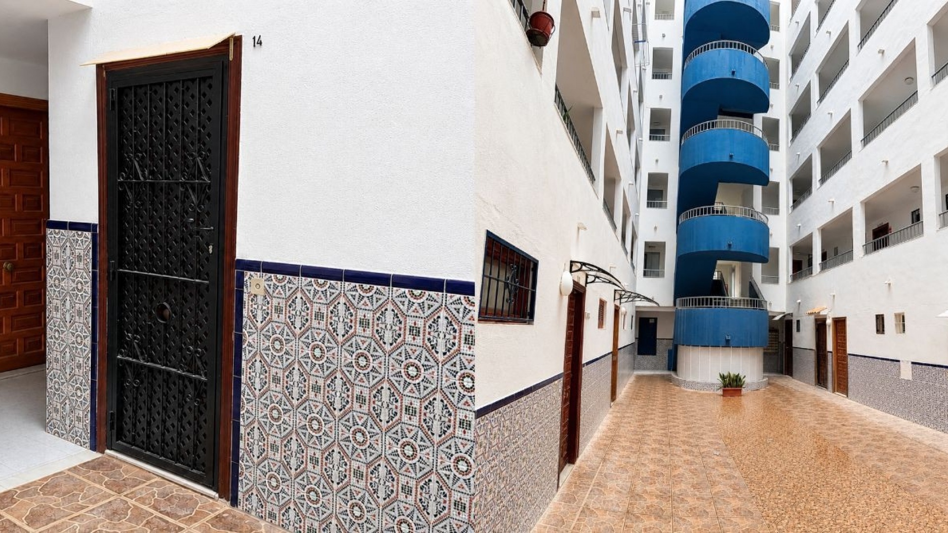 Resale - Apartment - Torrevieja - Torrevieja Centro