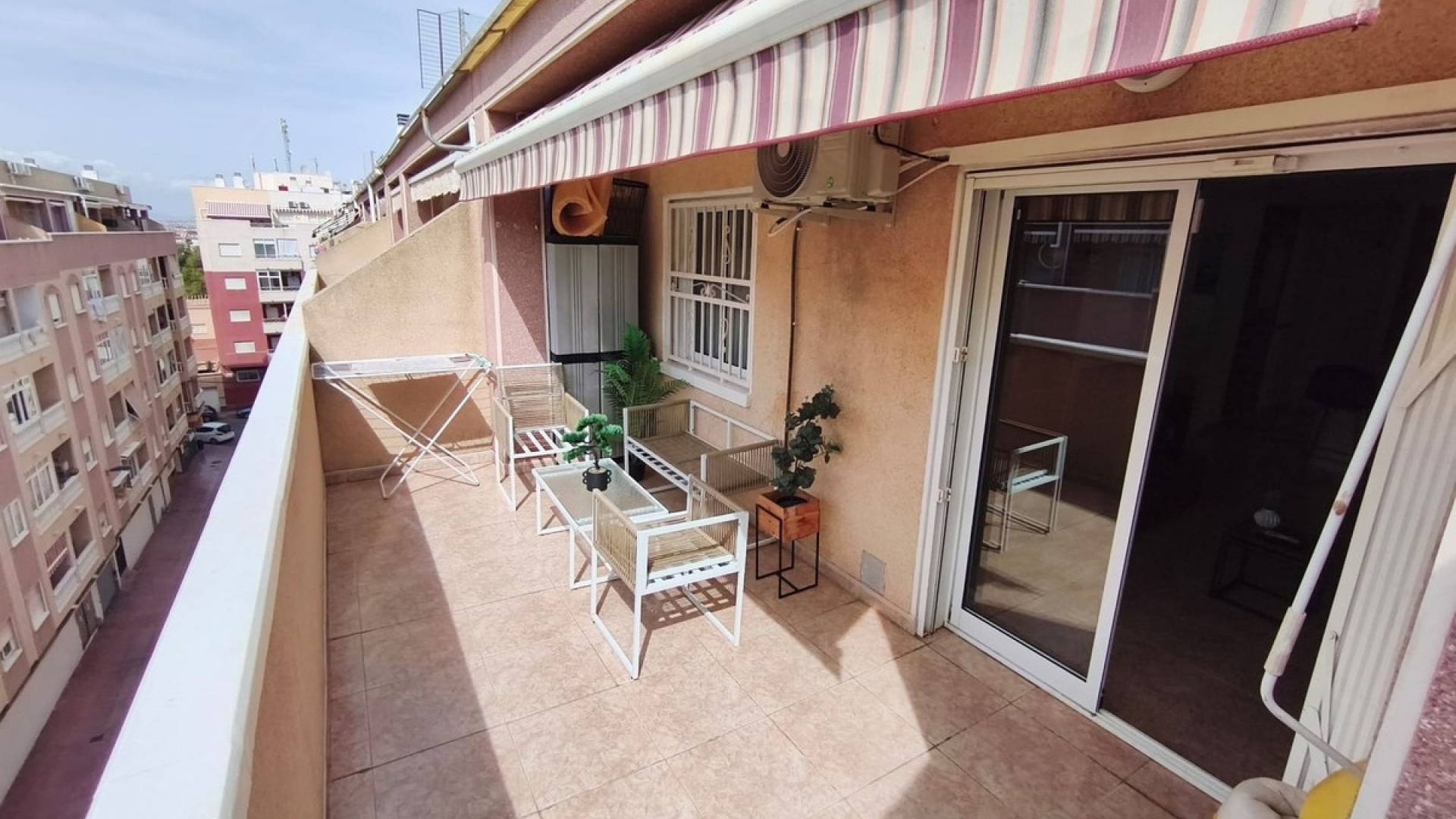 Resale - Apartment - Torrevieja - Torrevieja Centro