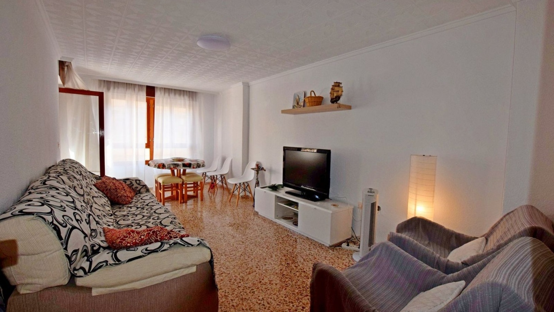 Resale - Apartment - Torrevieja - Torrevieja Centro