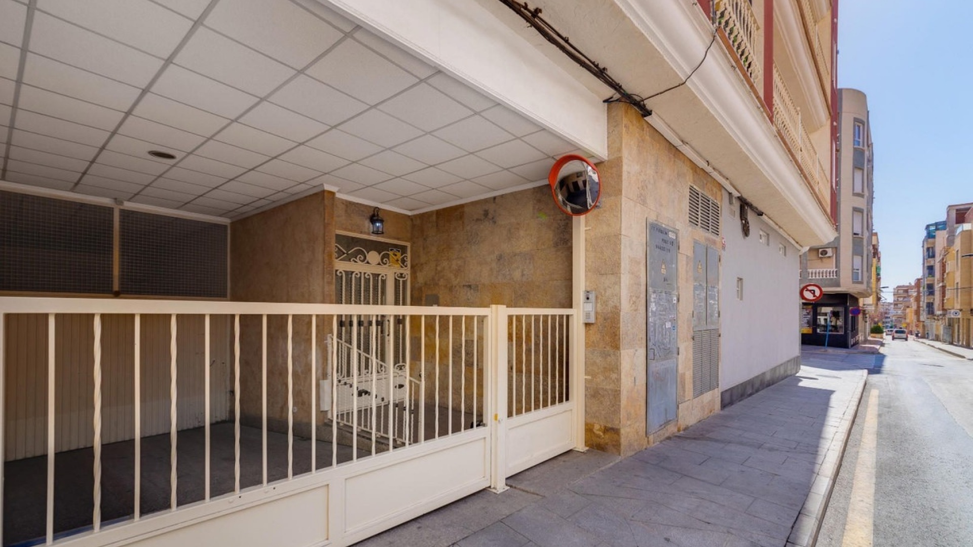 Resale - Apartment - Torrevieja - Torrevieja Centro