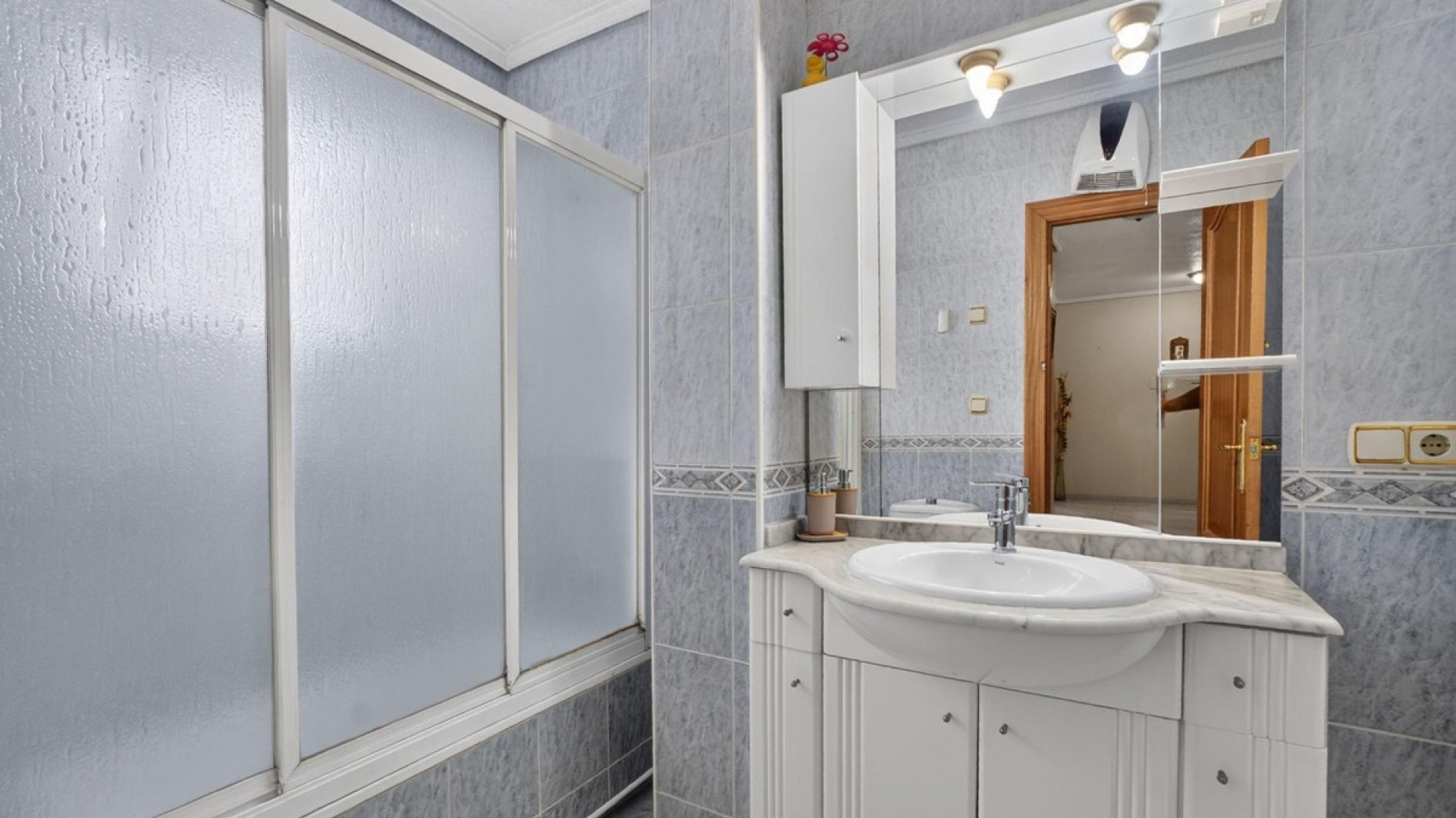 Resale - Apartment - Torrevieja - Torrevieja Centro