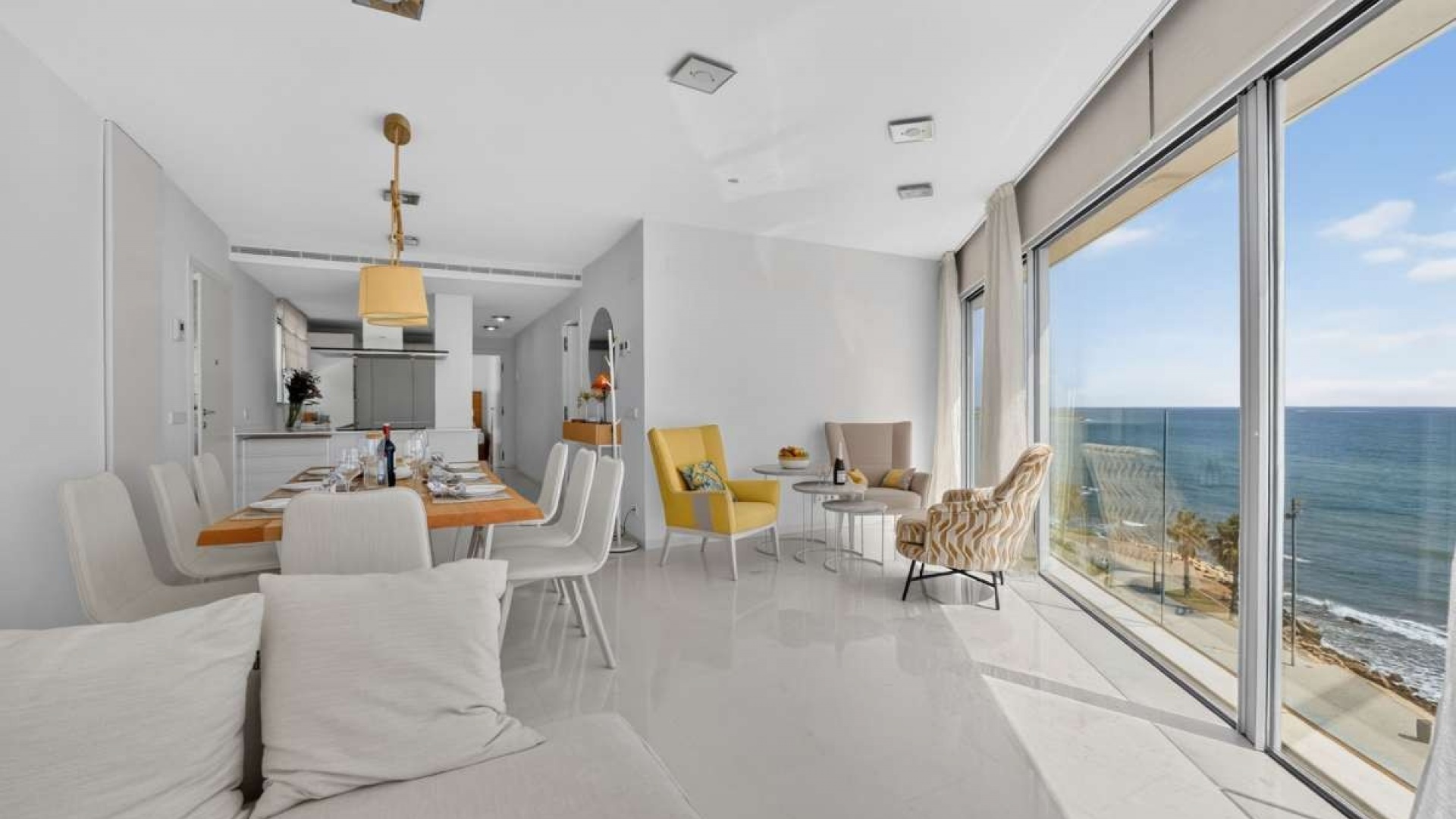 Resale - Apartment - Torrevieja - Torrevieja Centro